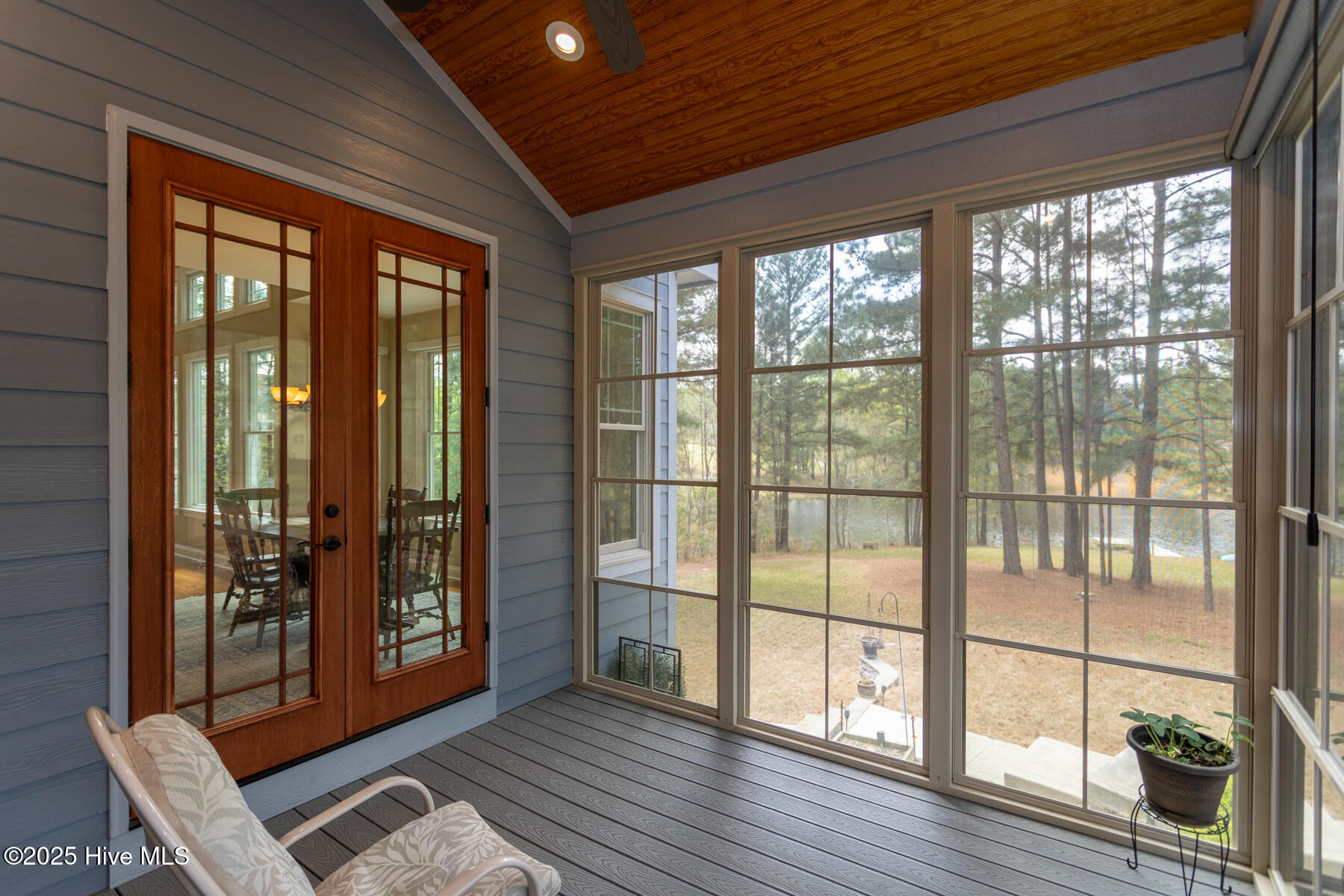 115 Ellens Point