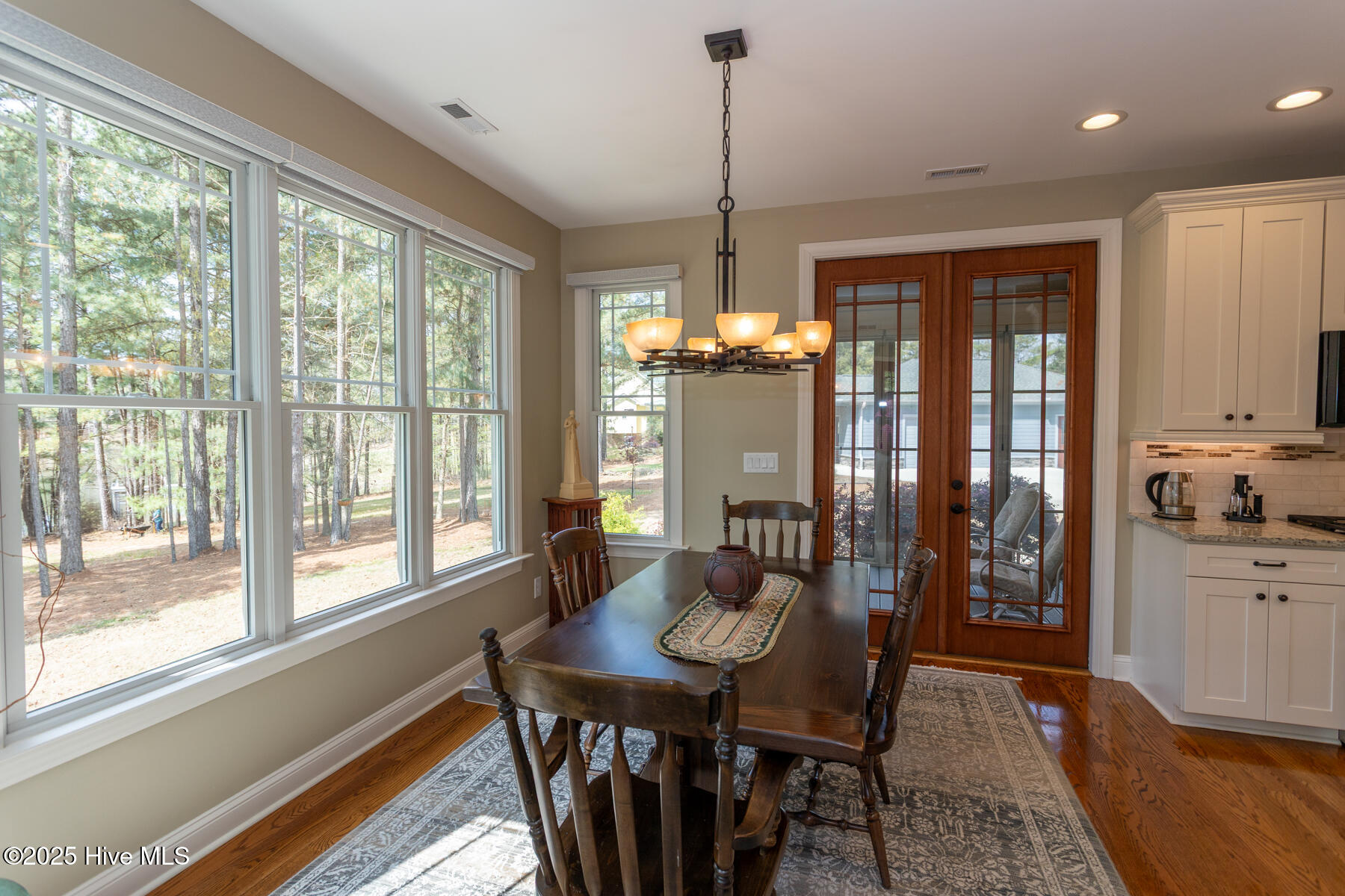 115 Ellens Point