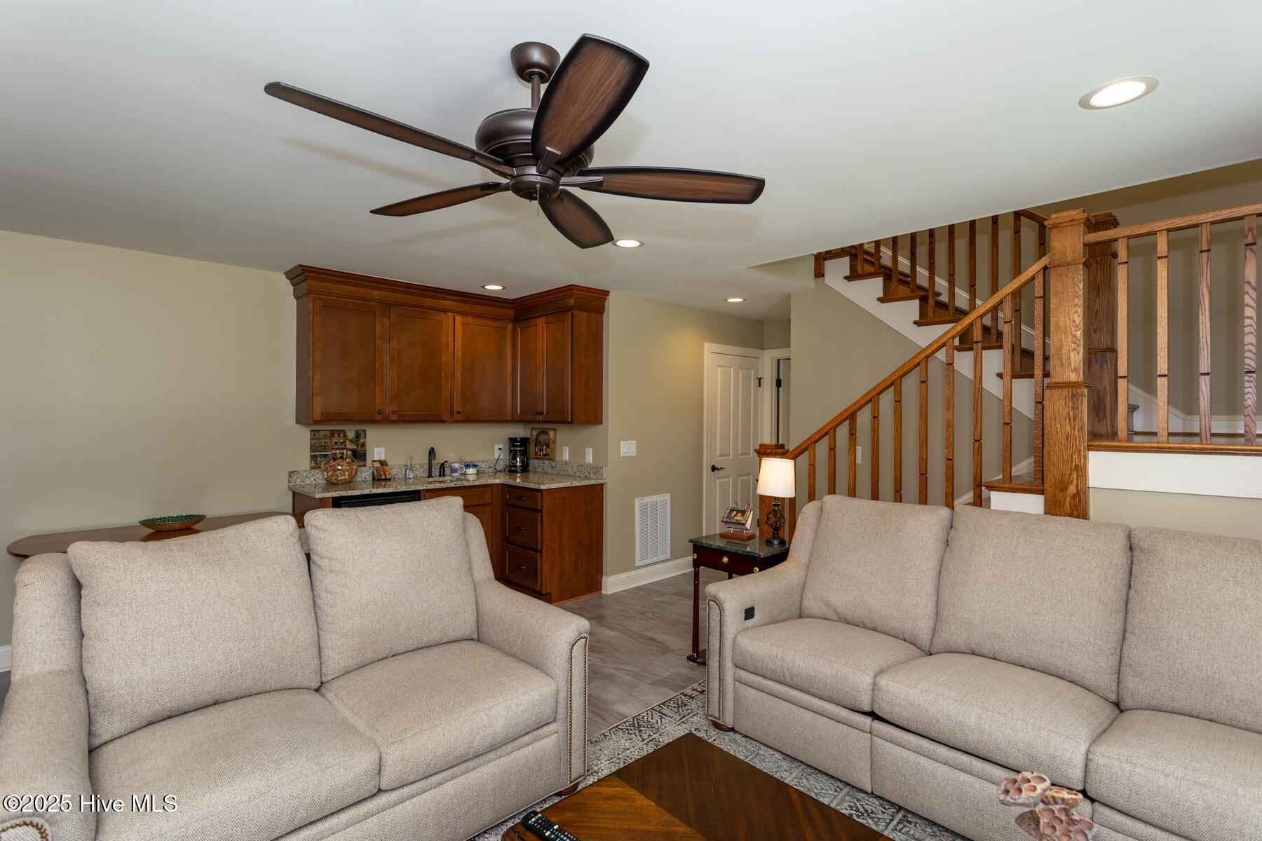 115 Ellens Point