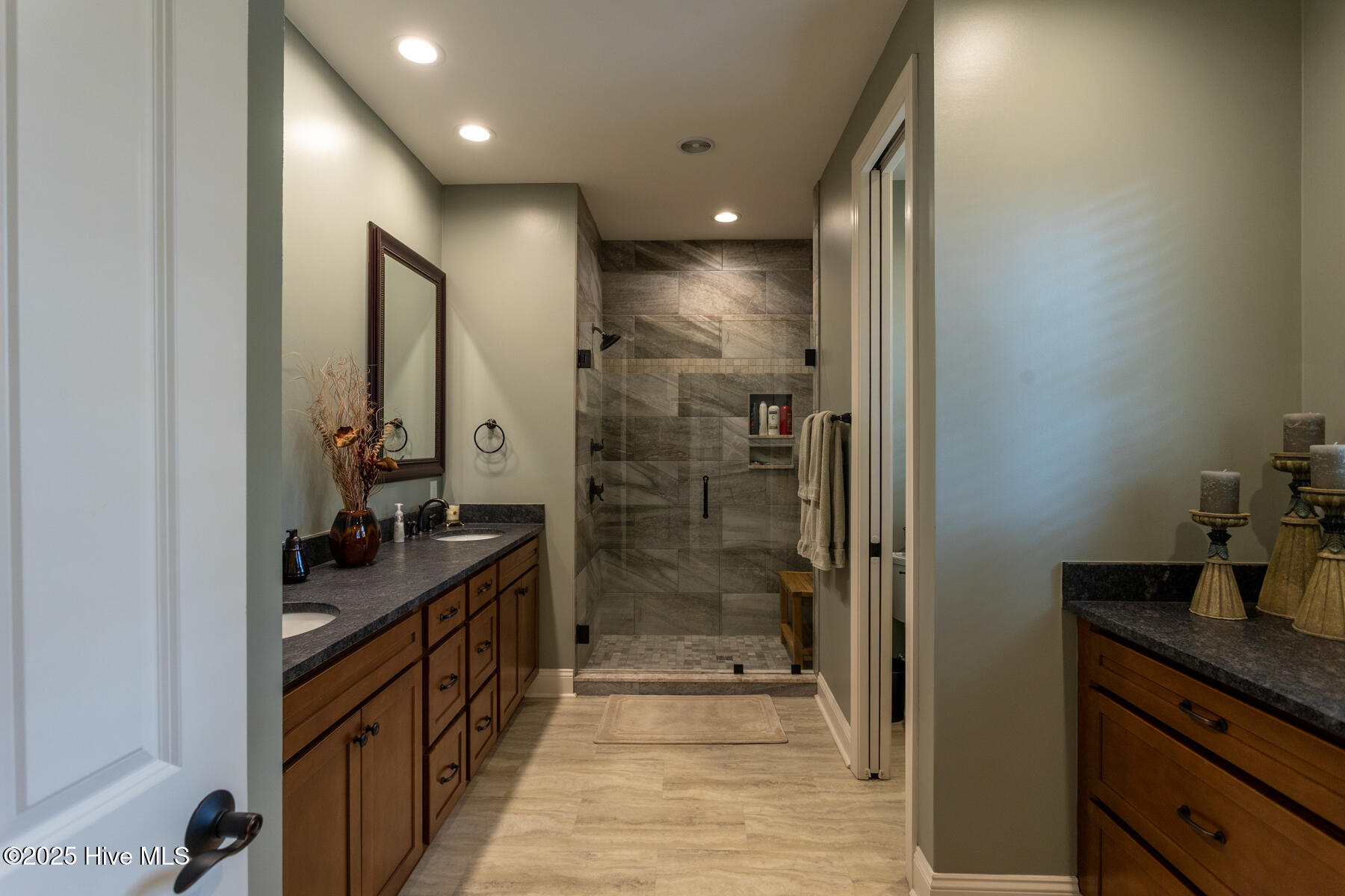 115 Ellens Point