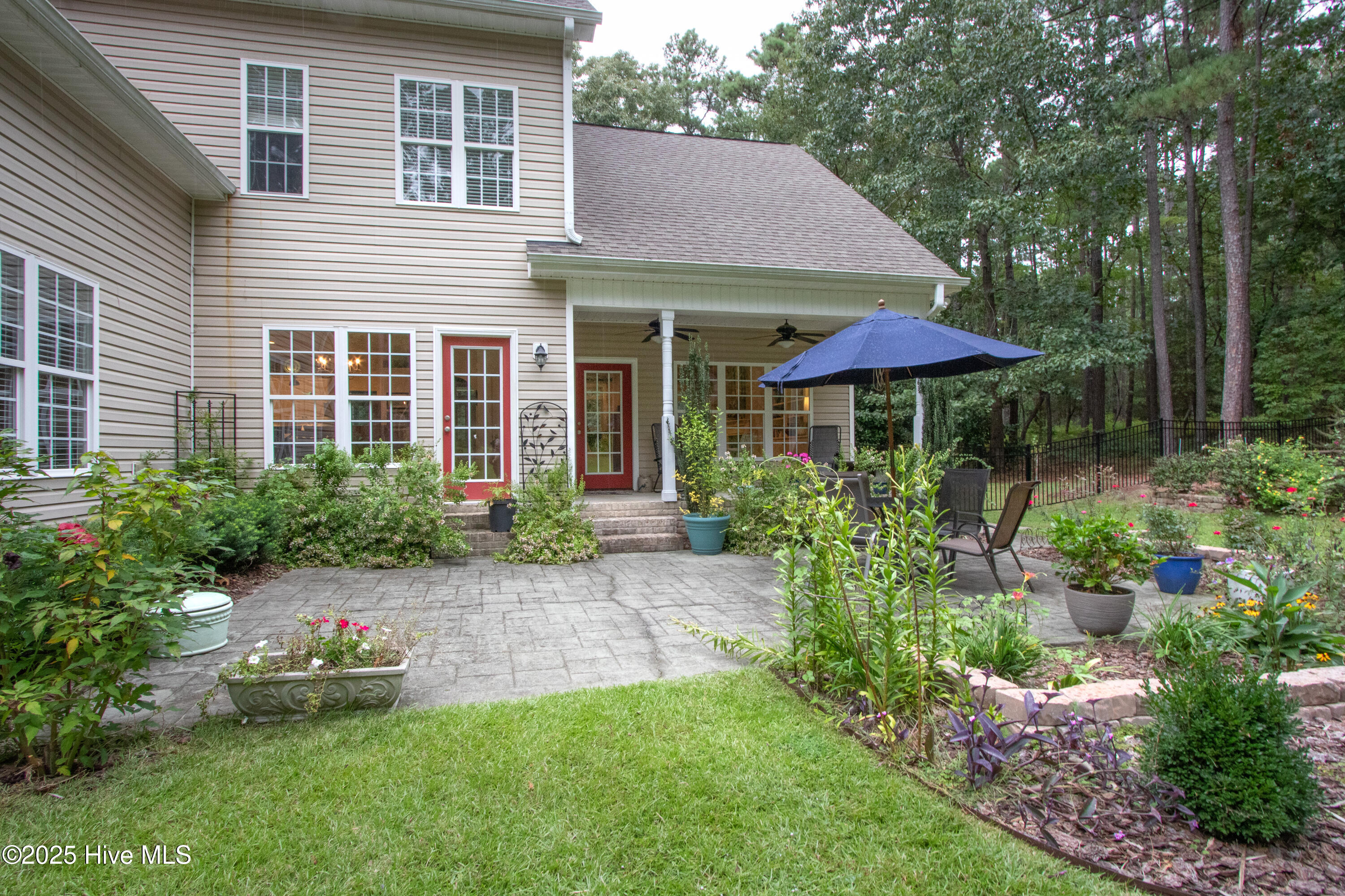 1655 Fort Bragg Road S