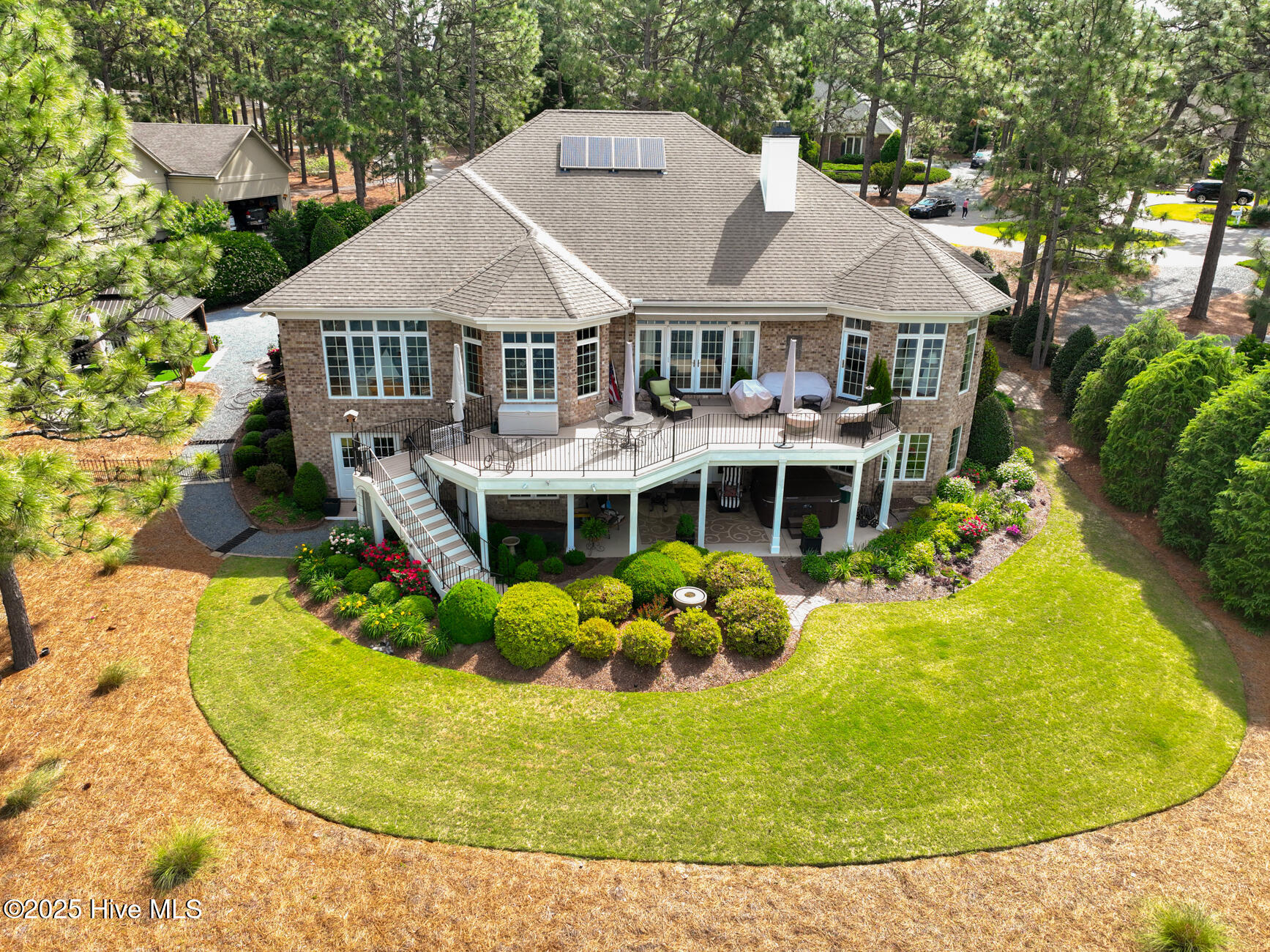 4 Interlachon Lane