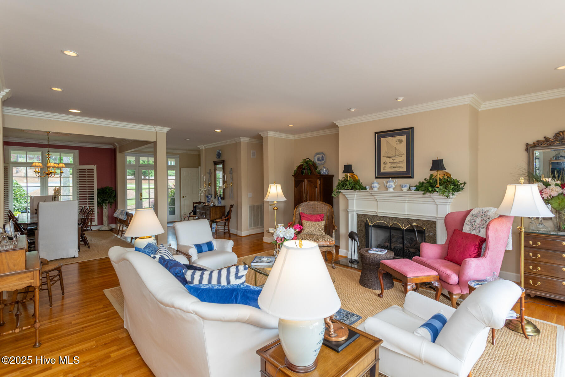 4 Interlachon Lane