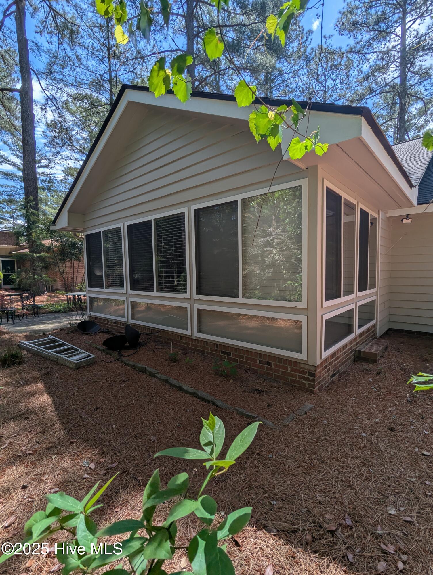 105 Lake Forest Drive