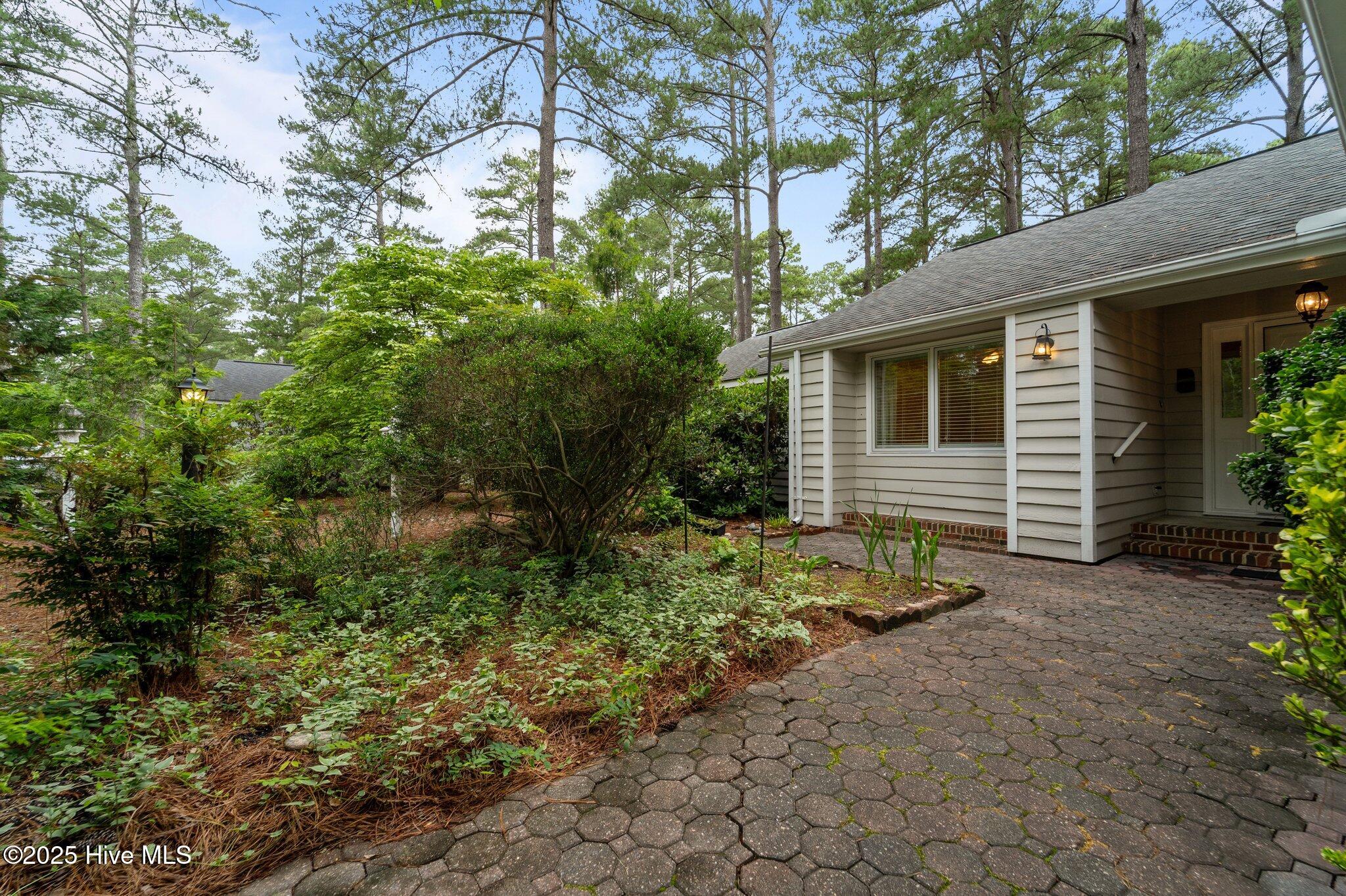 105 Lake Forest Drive