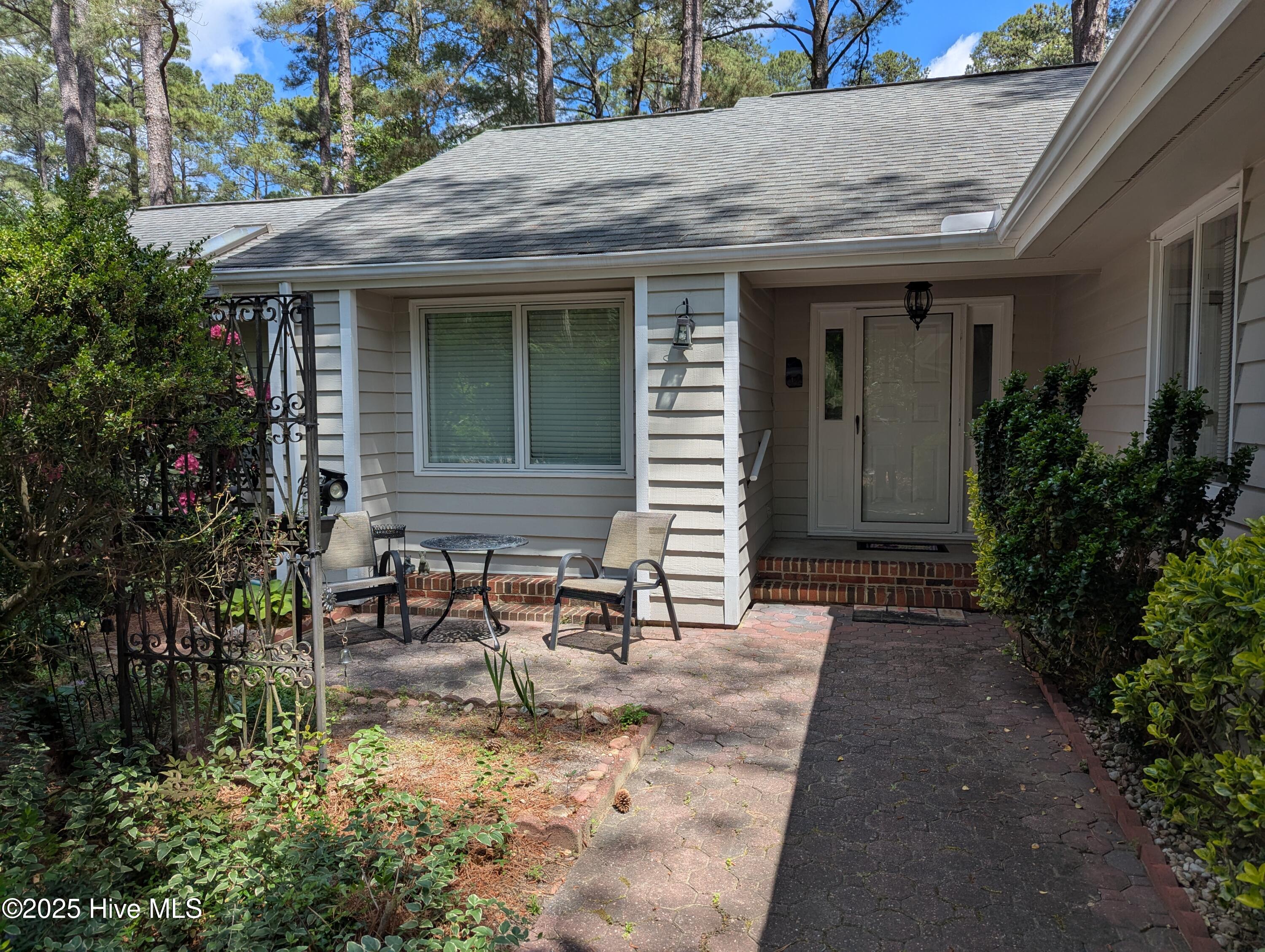 105 Lake Forest Drive