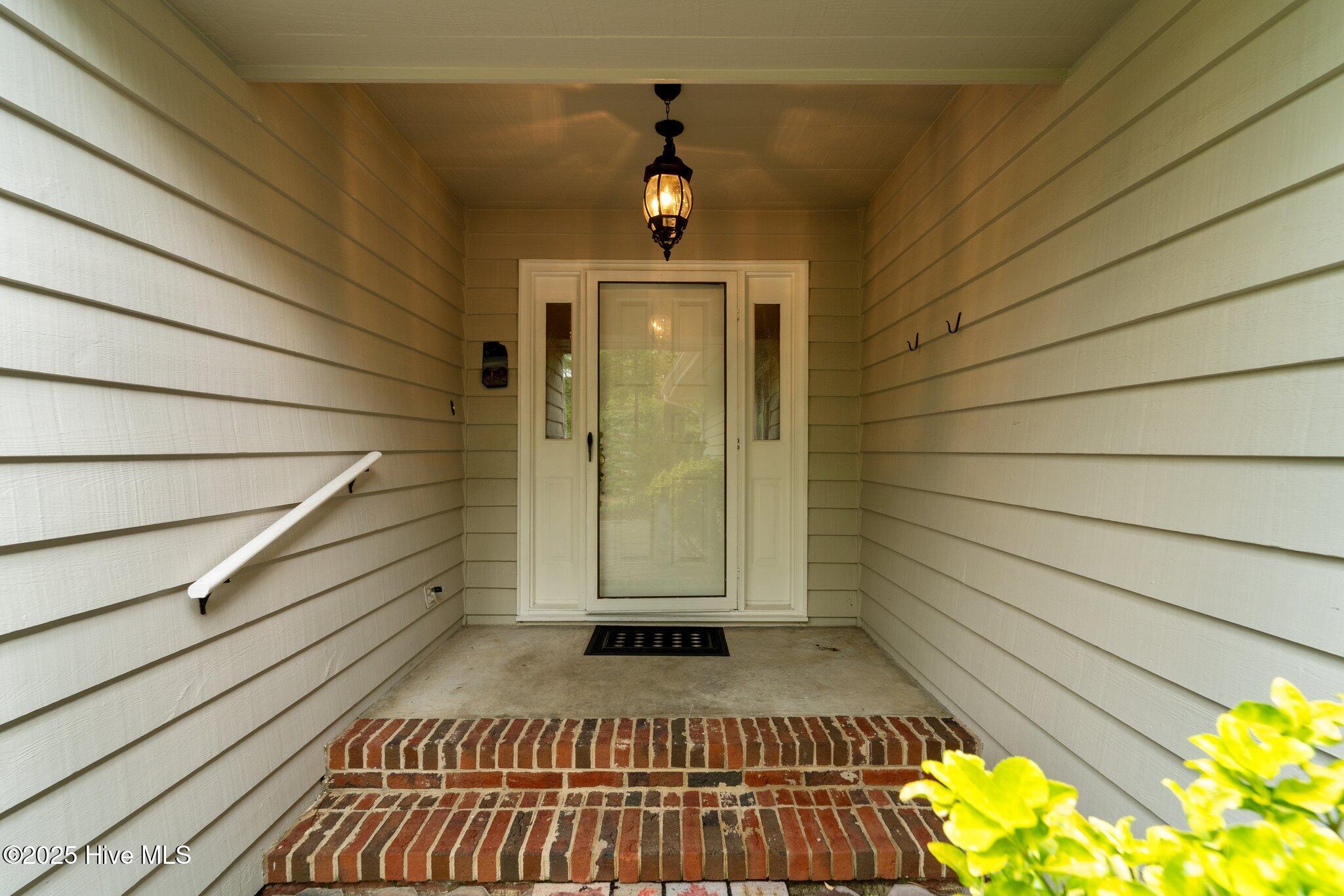 105 Lake Forest Drive