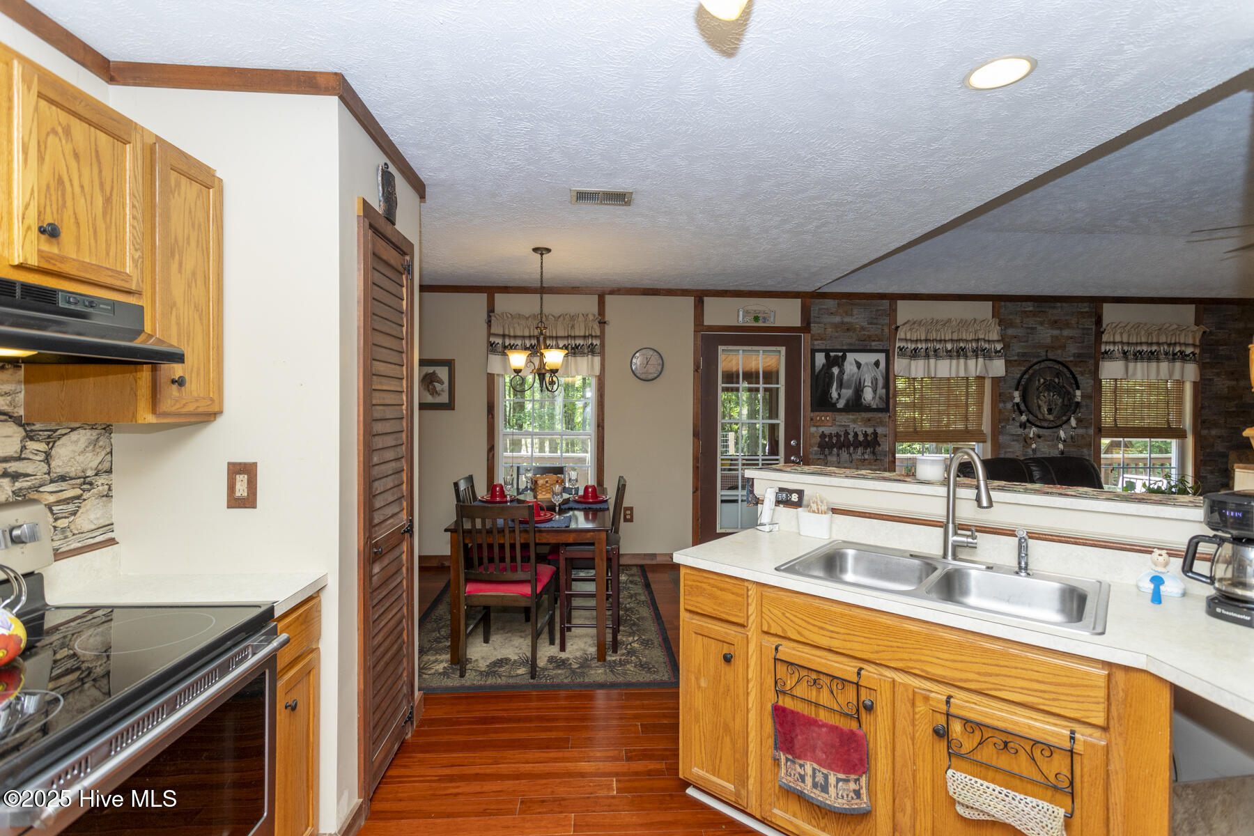 108 Western Trail