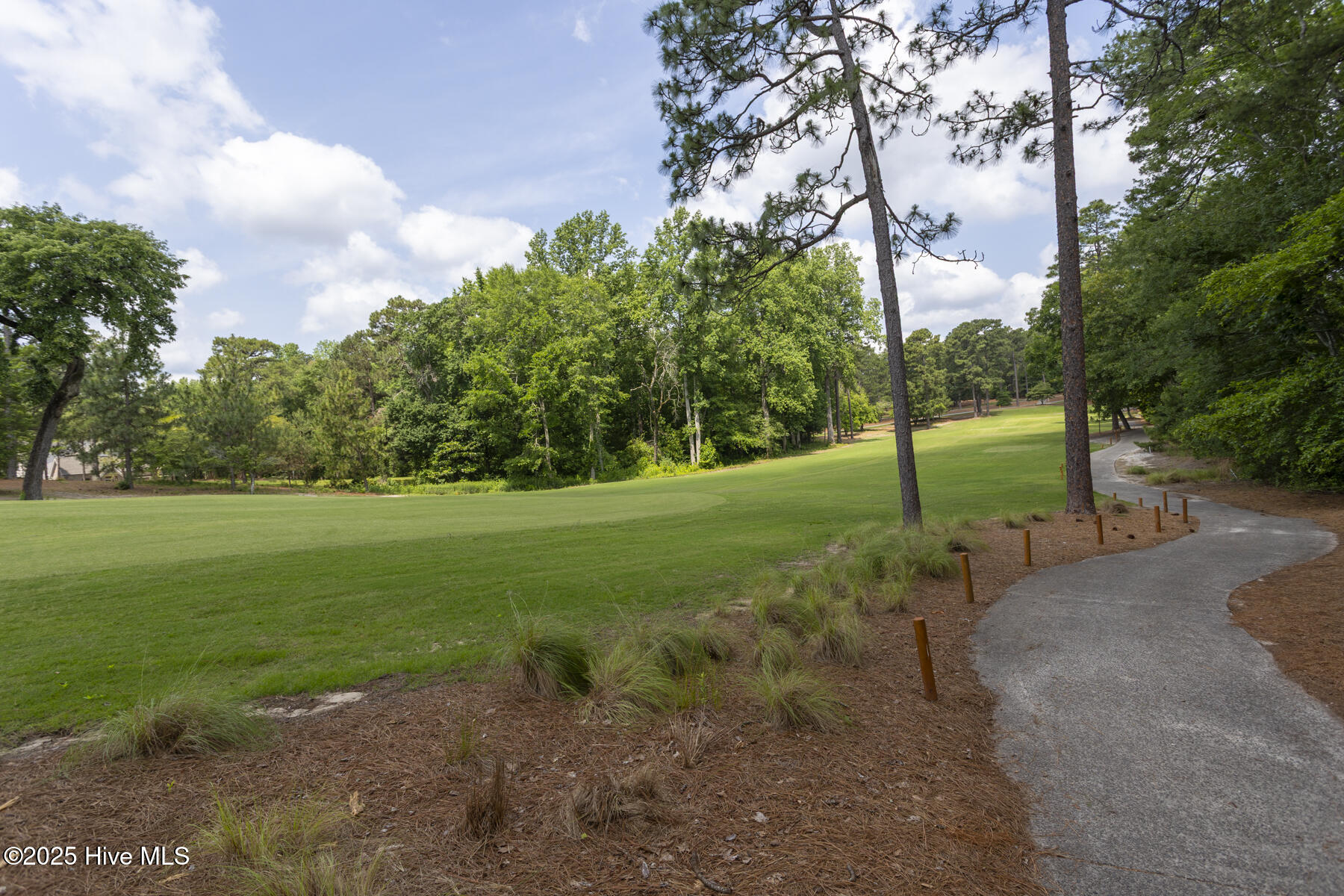 251 39 National Drive