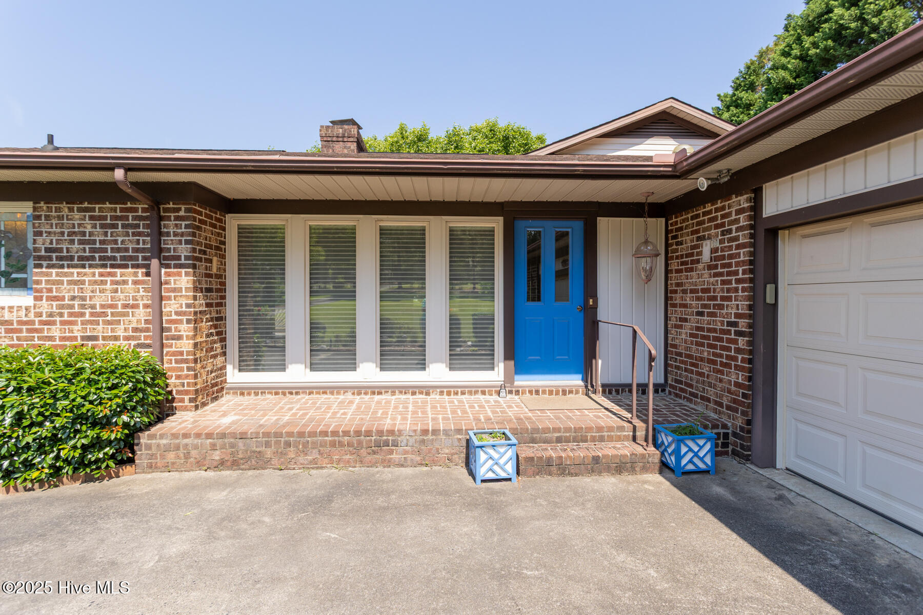 161 Shenandoah Road E