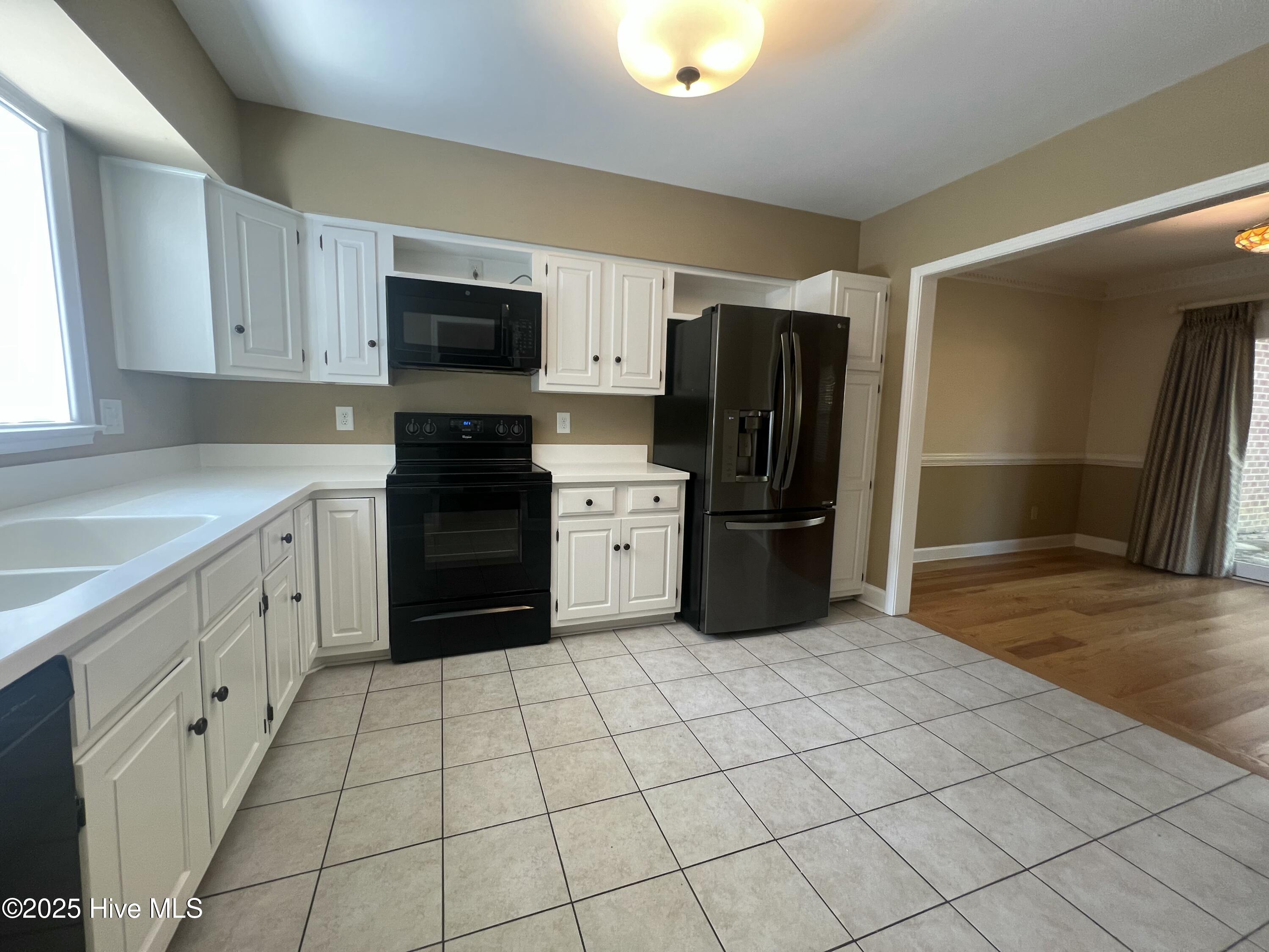 123 Racquet Lane