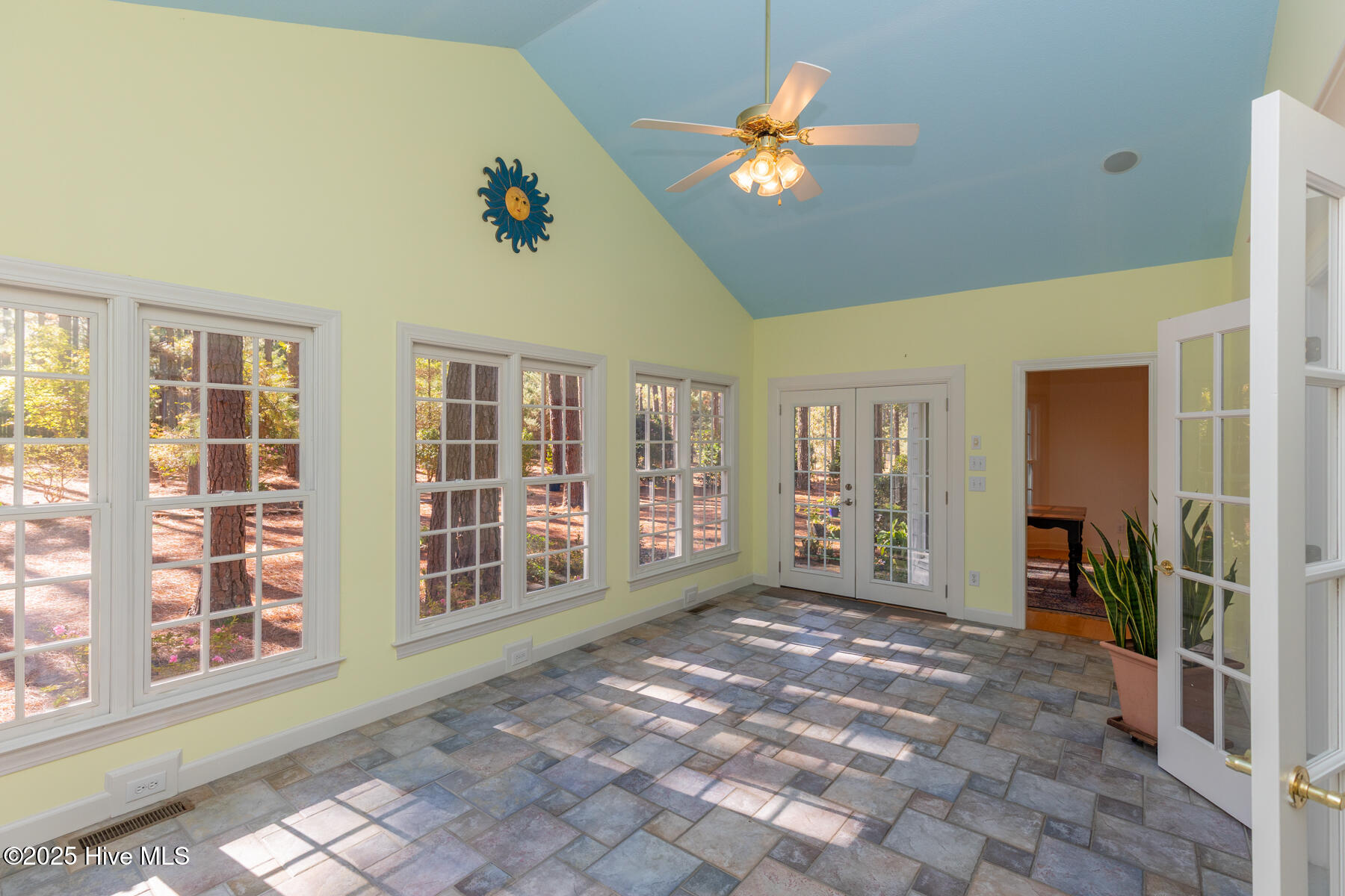 12 Sarclet Court