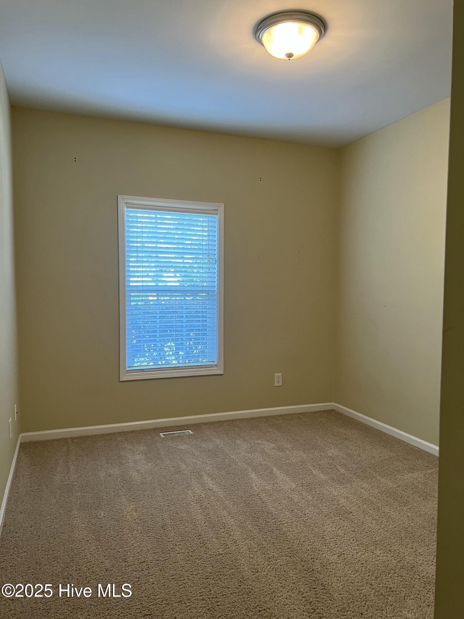100 Kingswood Circle