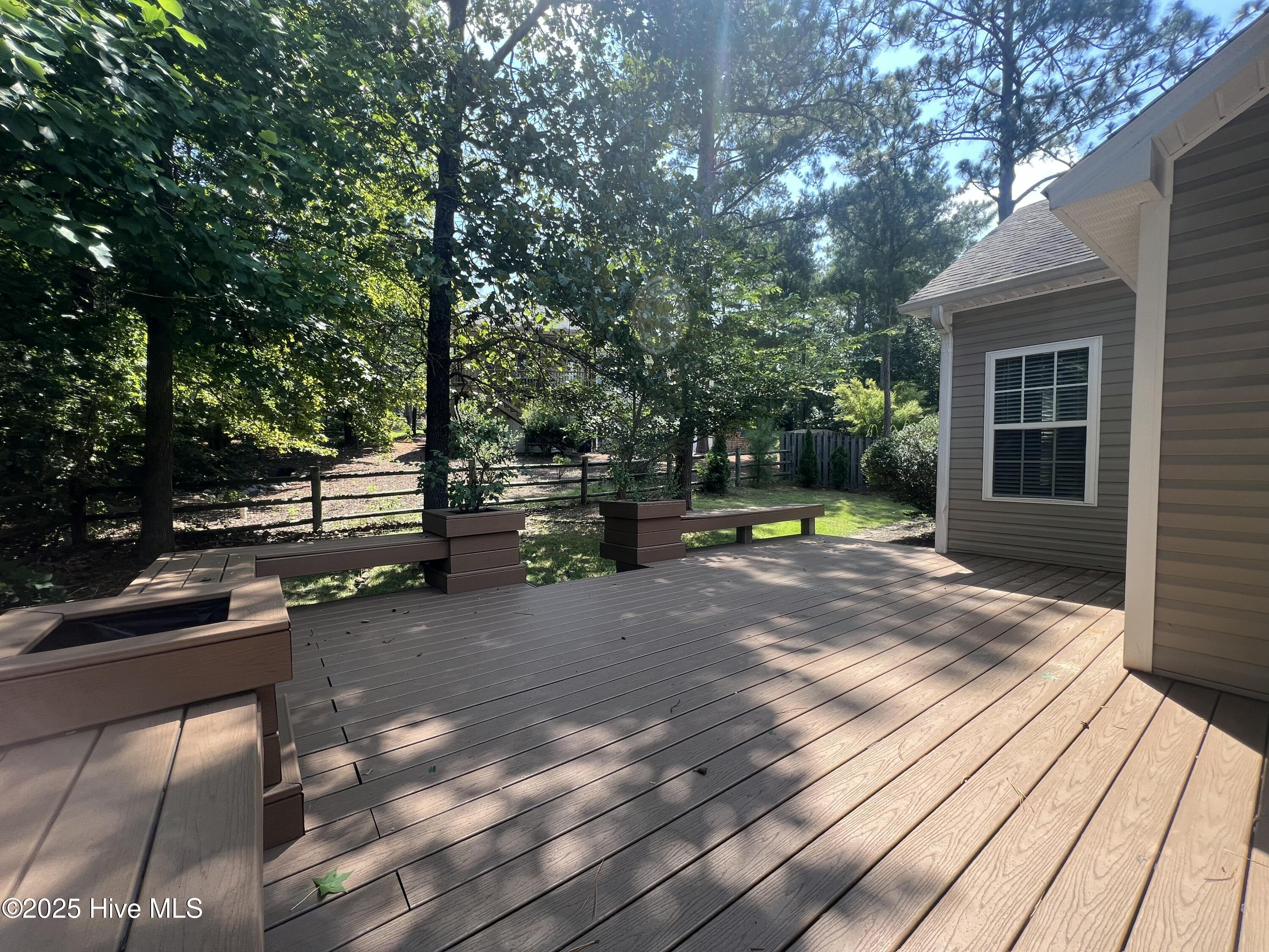 100 Kingswood Circle