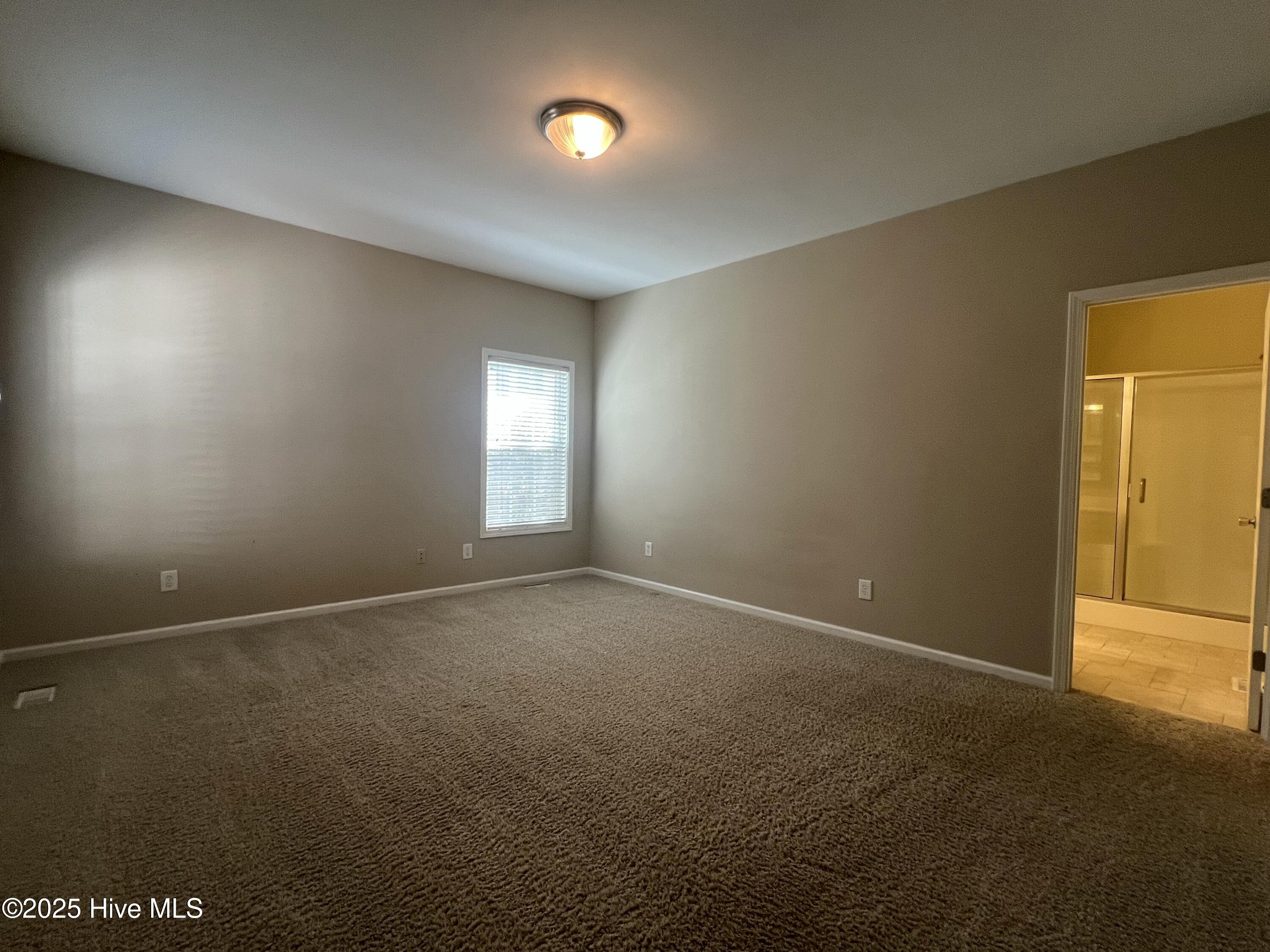 100 Kingswood Circle