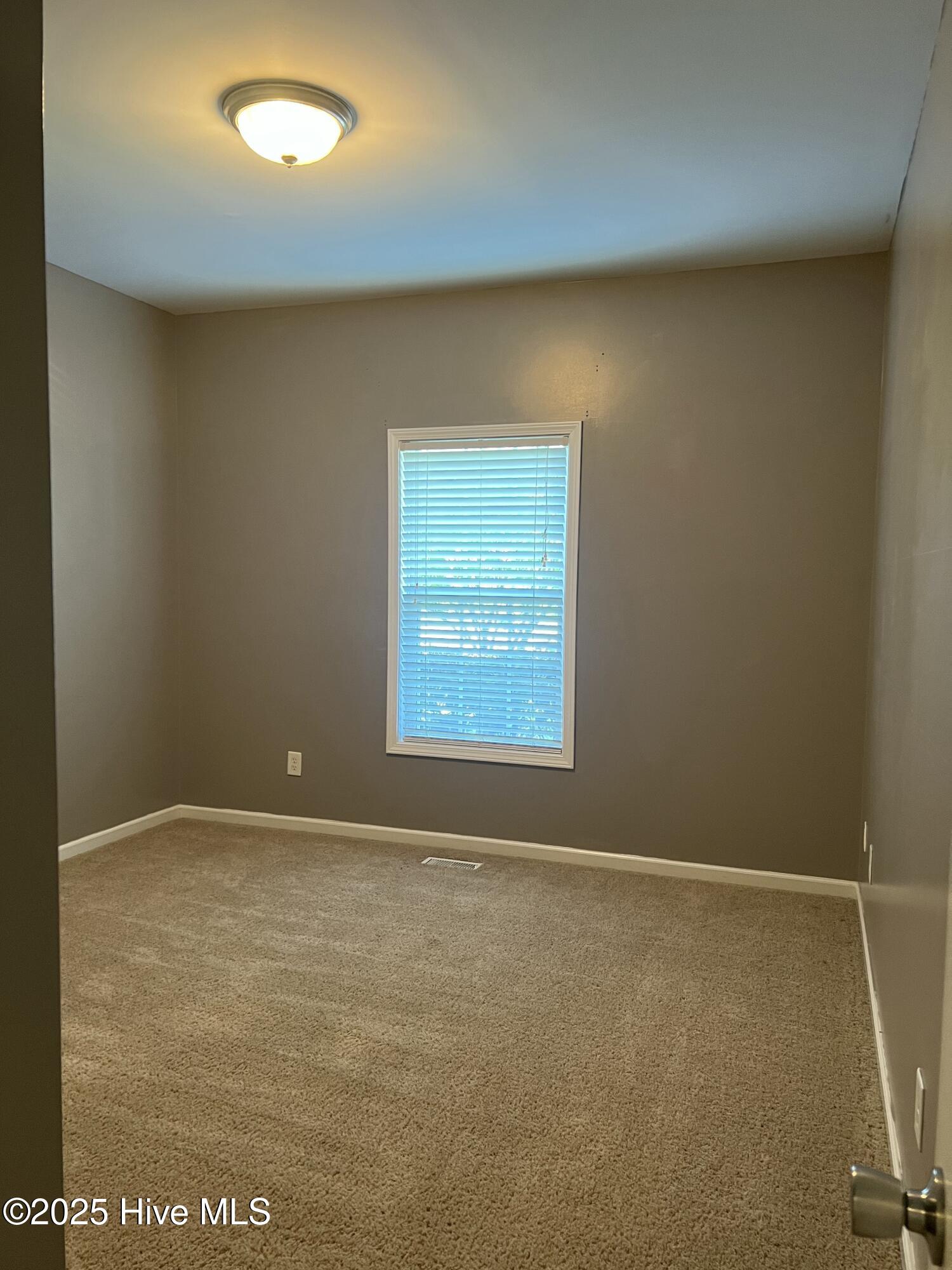 100 Kingswood Circle