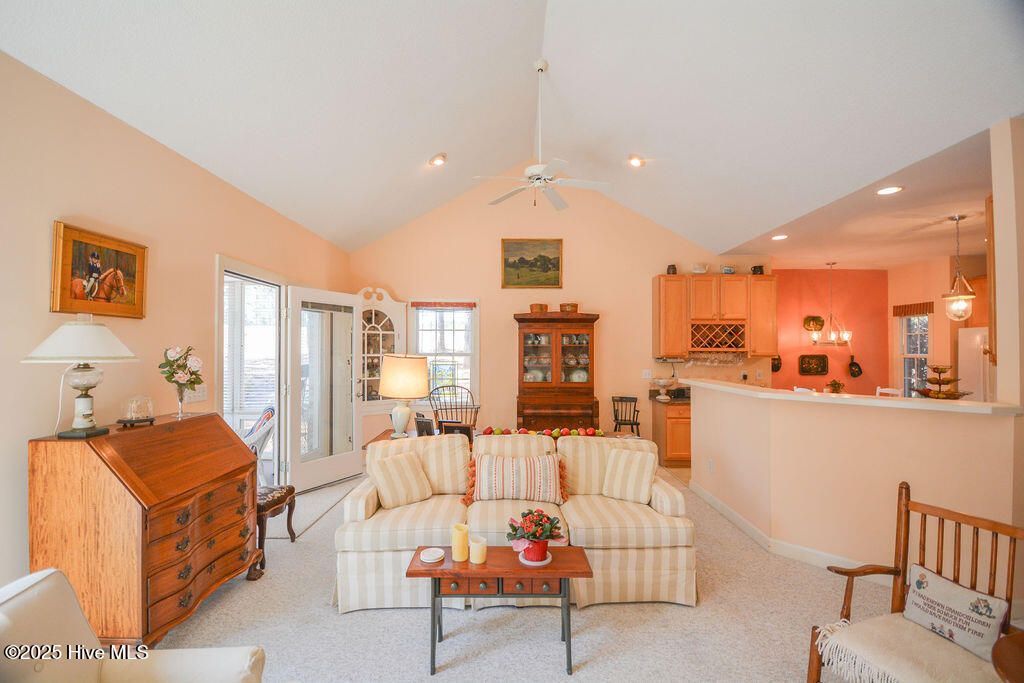 2 Hunter Court