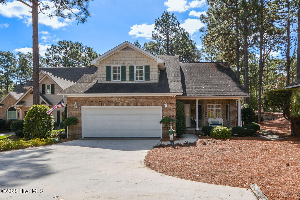 2 Hunter Court
