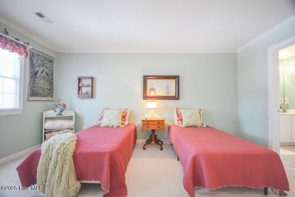 2 Hunter Court