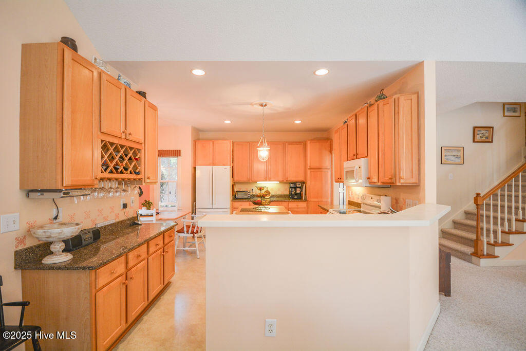 2 Hunter Court