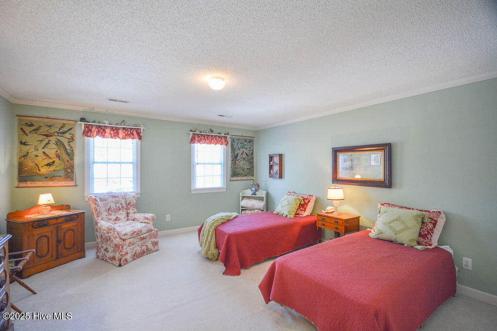 2 Hunter Court