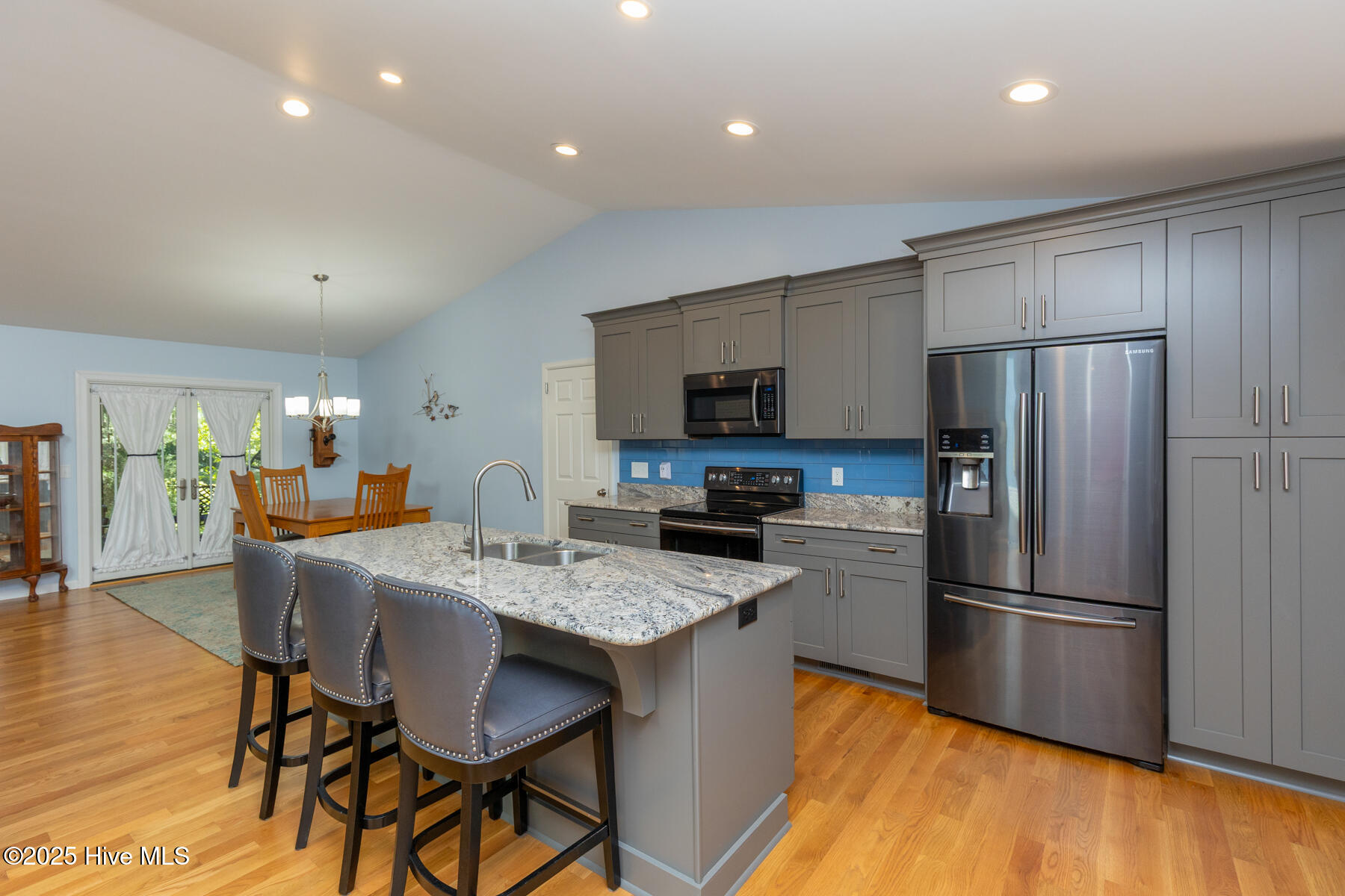 106 Fox Run Ct