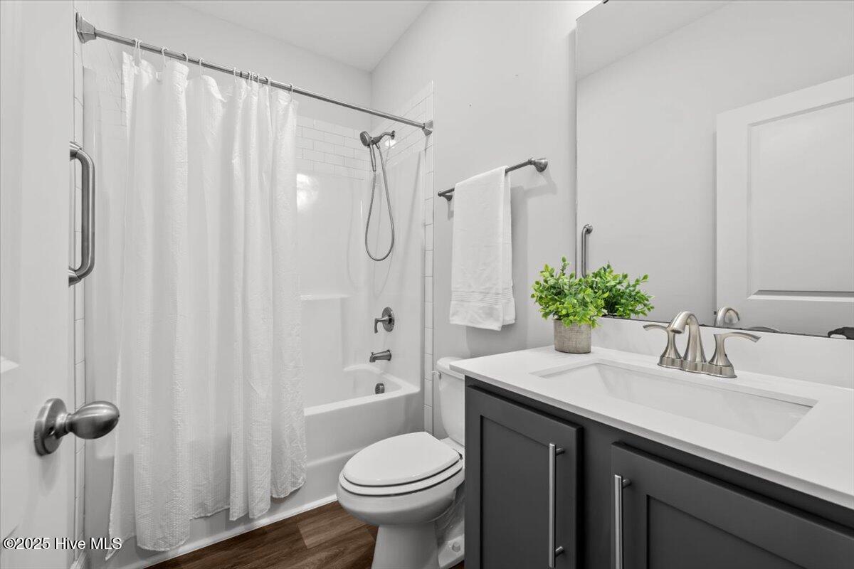 7013 Harrison Lane, West End