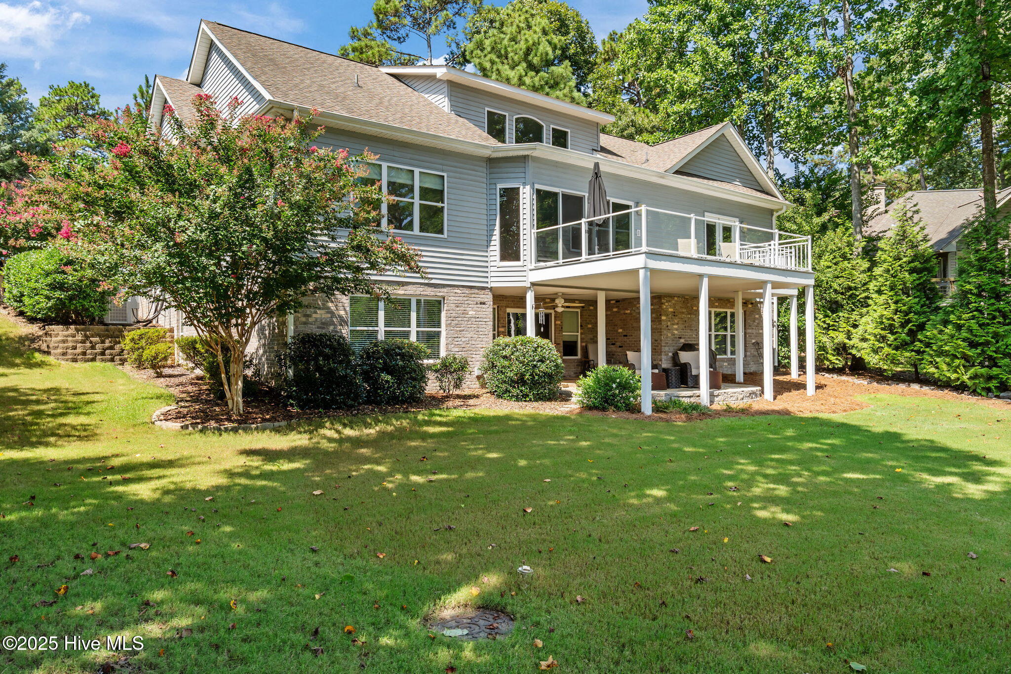 530 Lake Forest Drive SE
