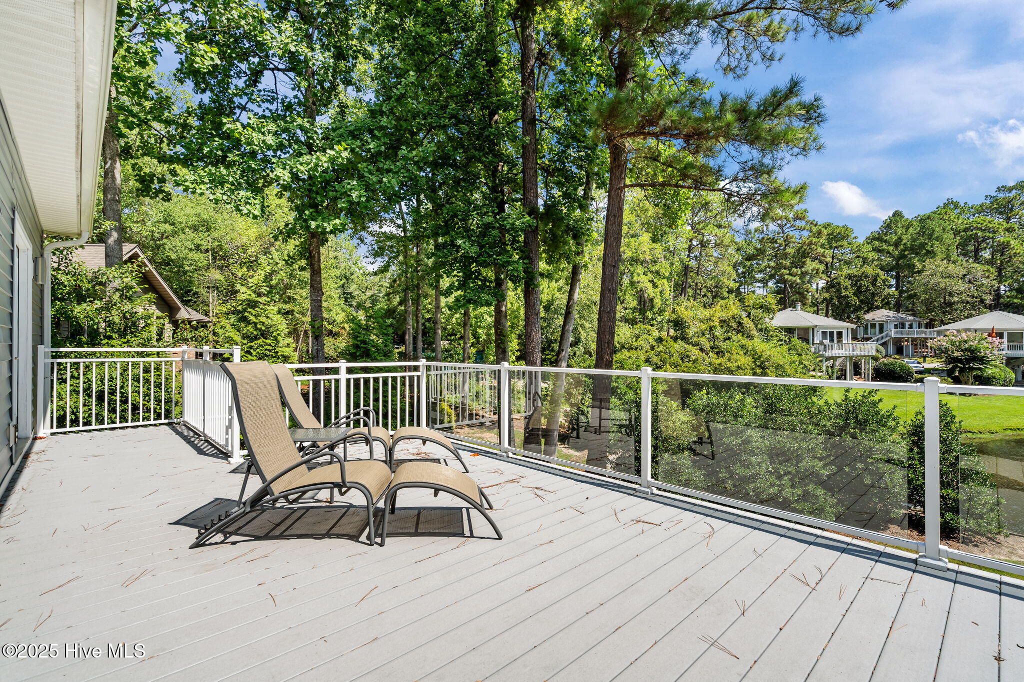 530 Lake Forest Drive SE