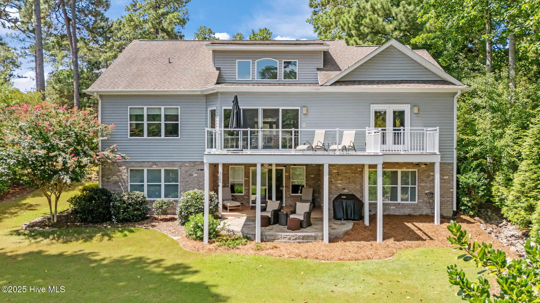 530 Lake Forest Drive SE