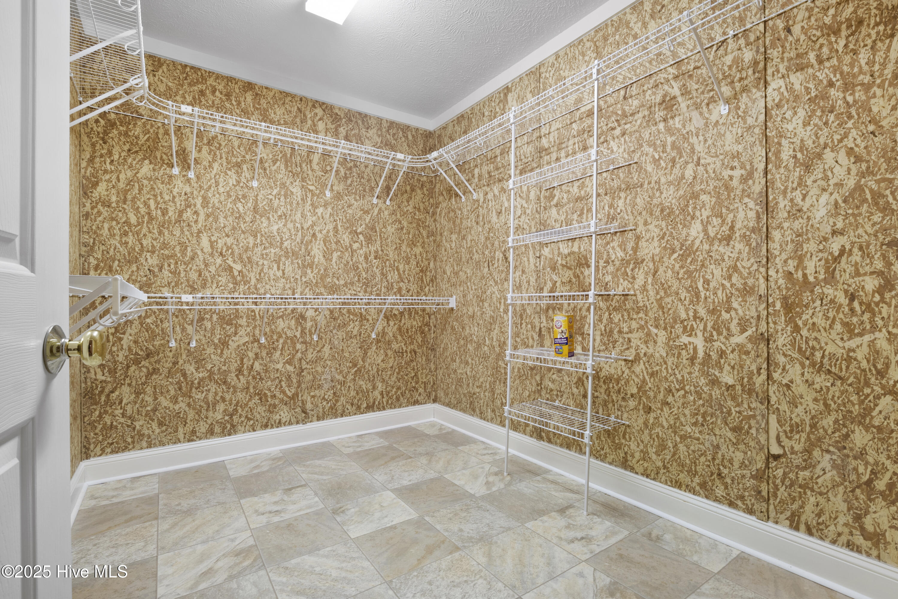 115 Lake Forest Drive SW