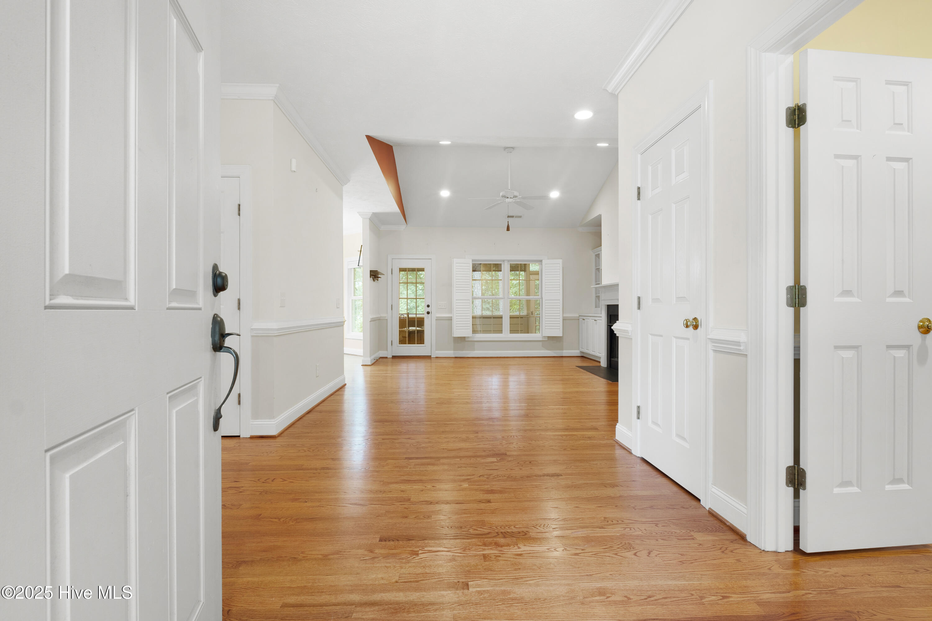 115 Lake Forest Drive SW