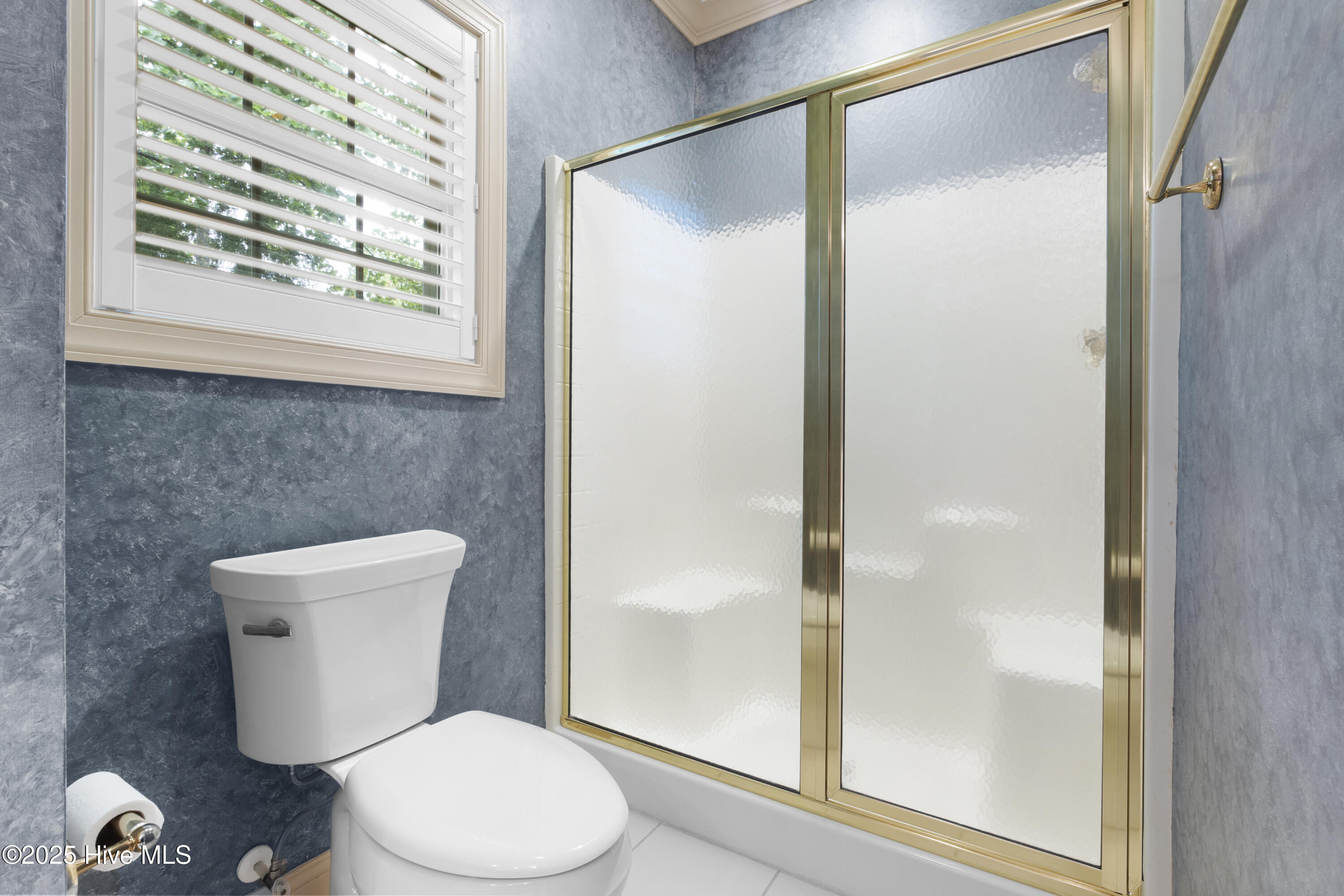 115 Lake Forest Drive SW