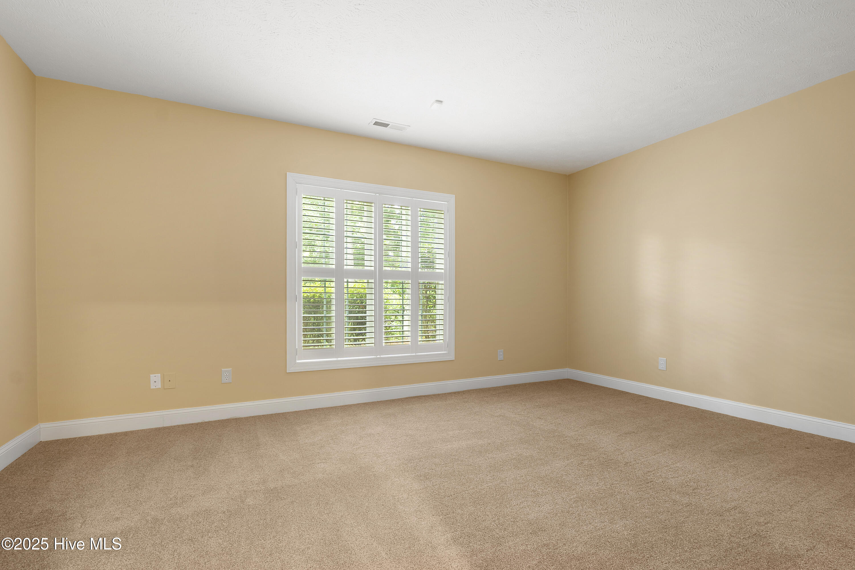 115 Lake Forest Drive SW