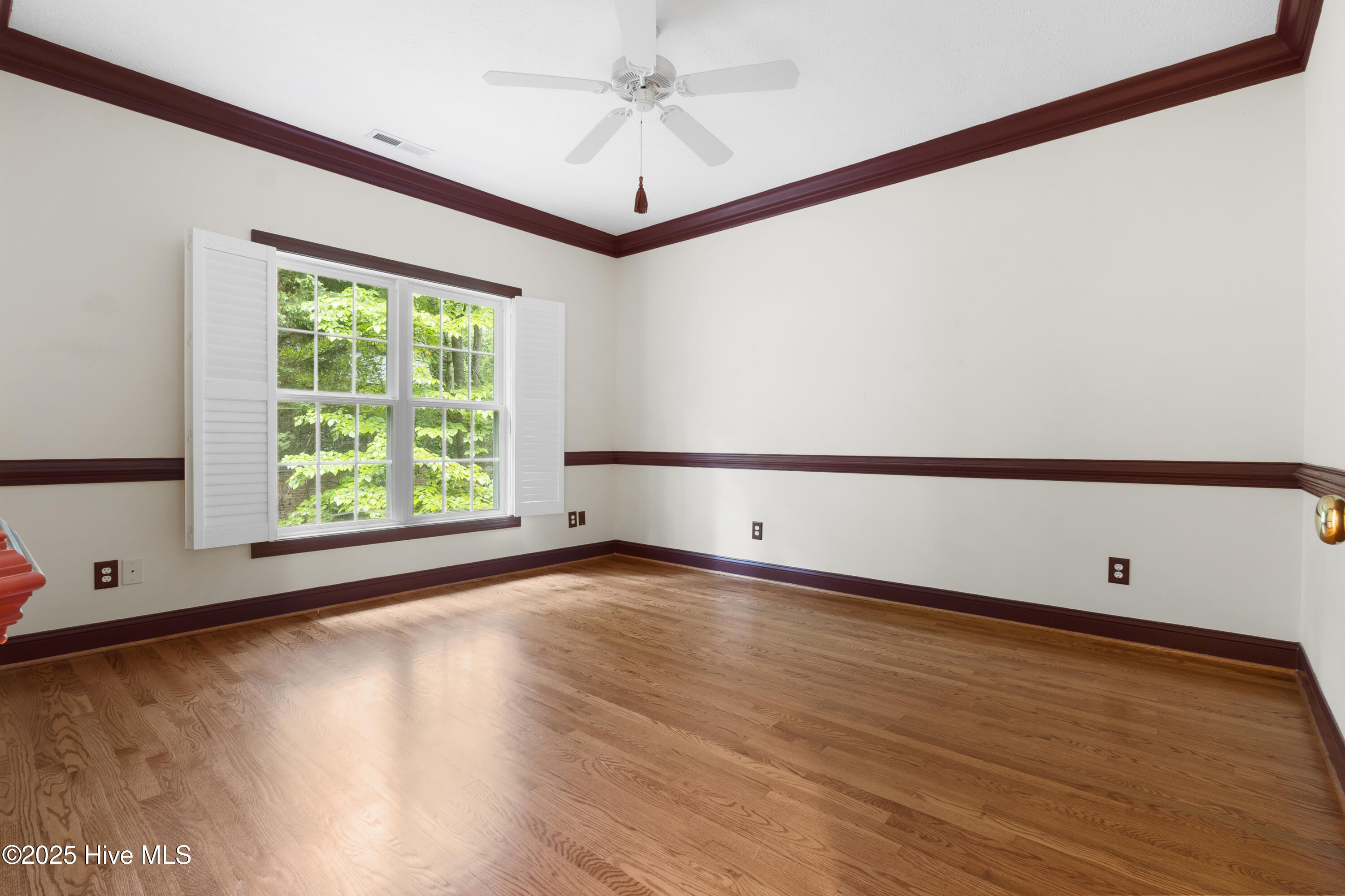 115 Lake Forest Drive SW