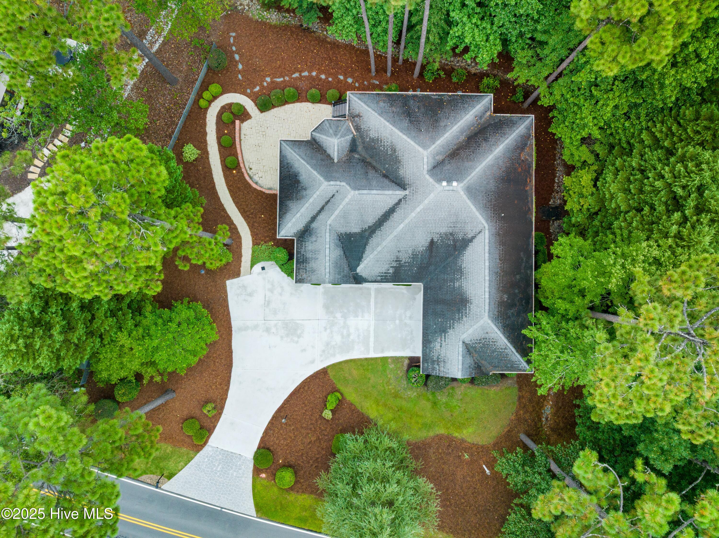 115 Lake Forest Drive SW