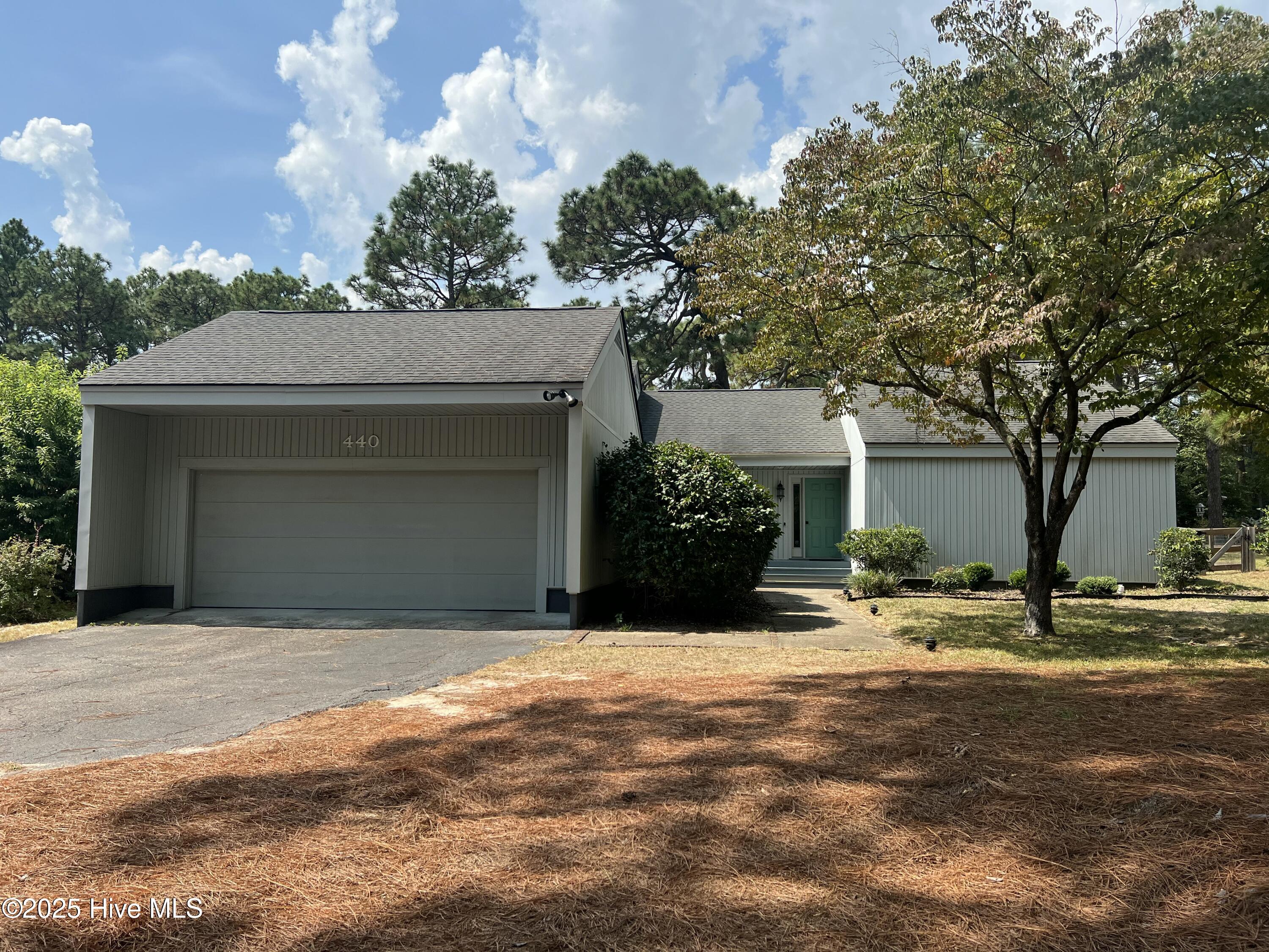 440 Central Drive