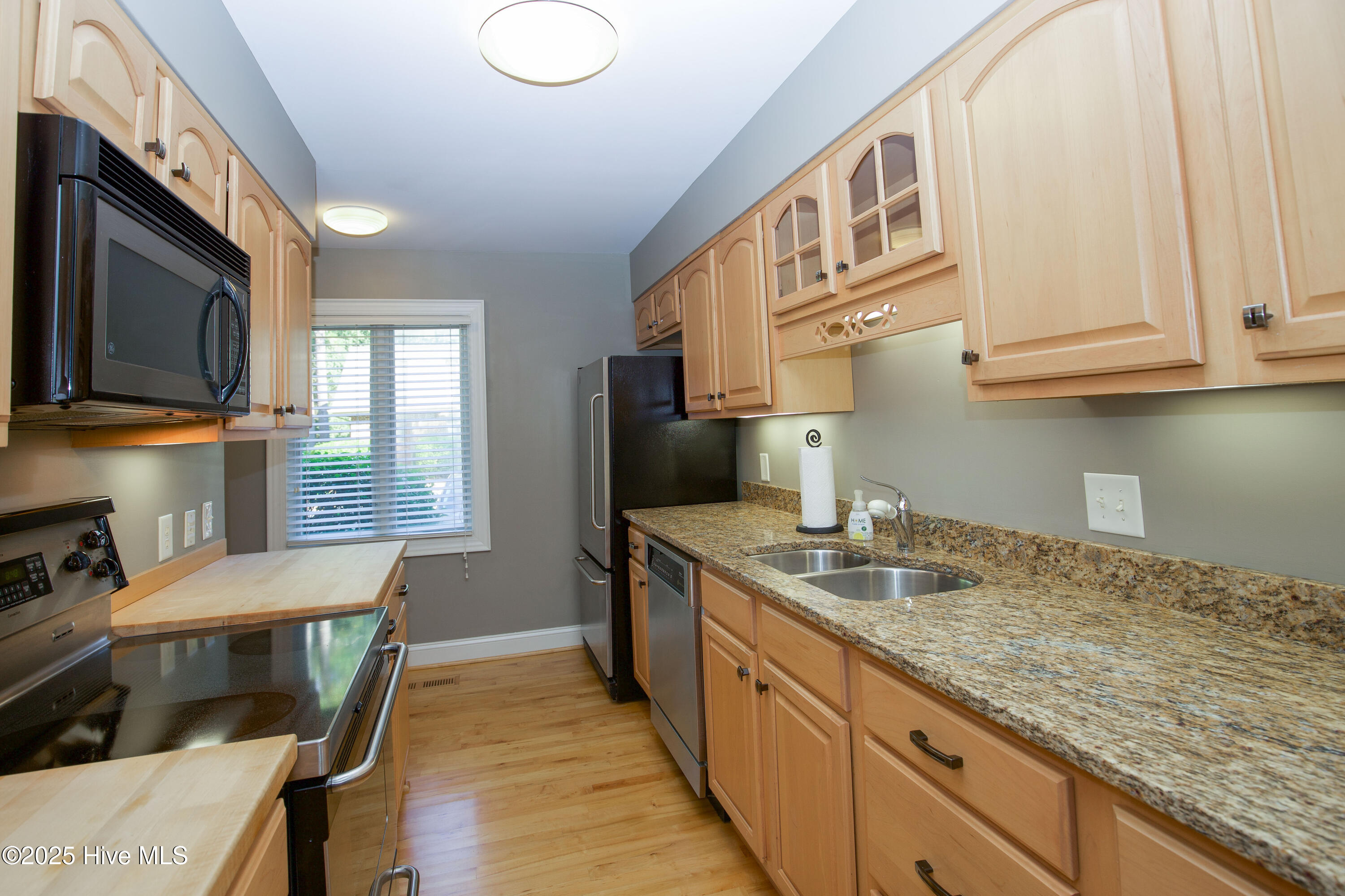 190 Palmetto Road, 14