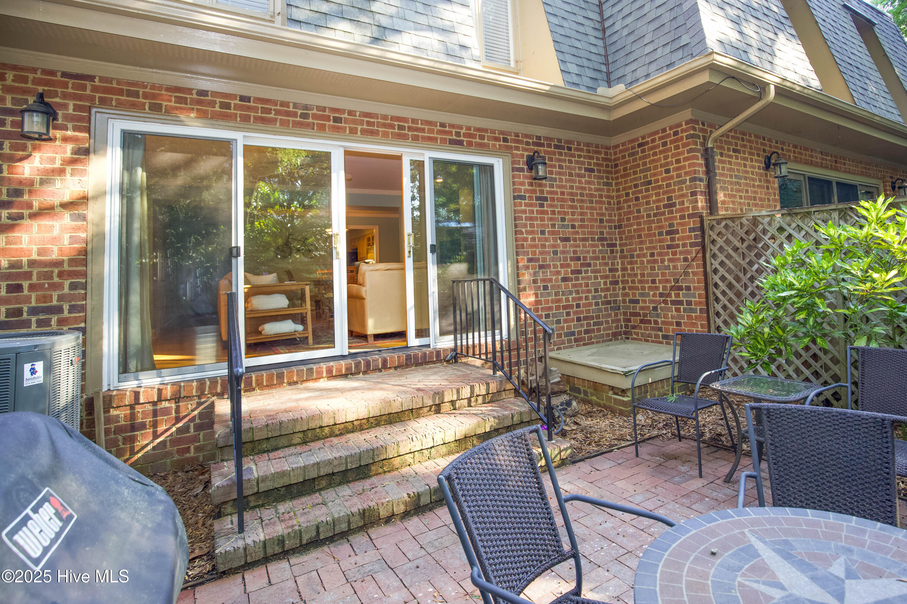 190 Palmetto Road, 14