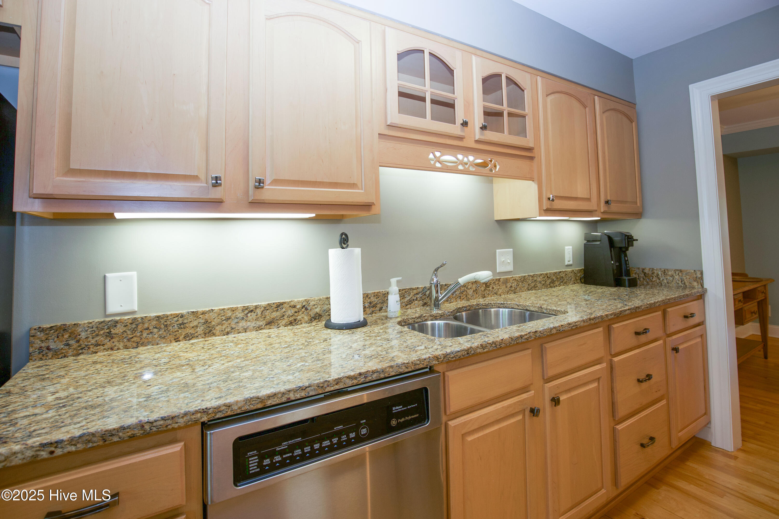 190 Palmetto Road, 14