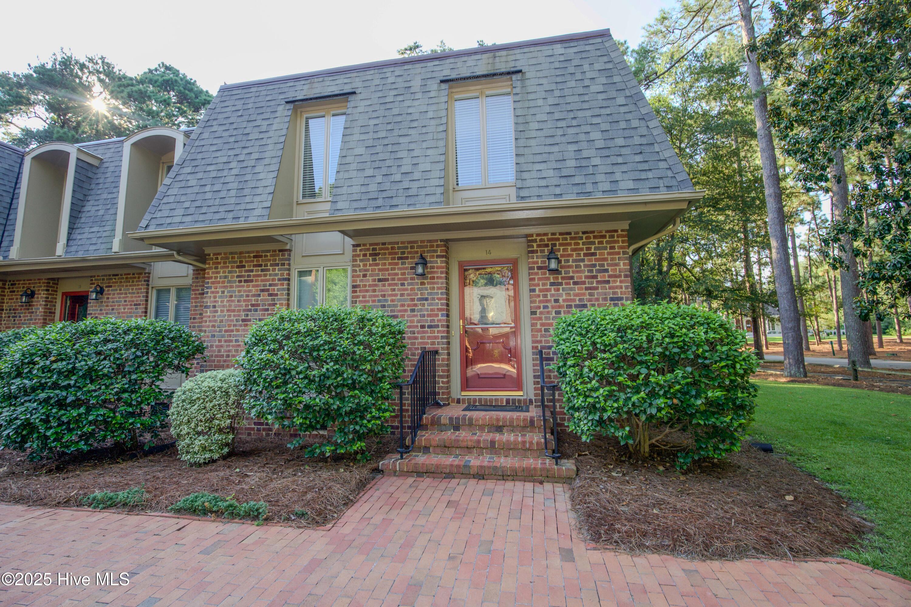 190 Palmetto Road, 14