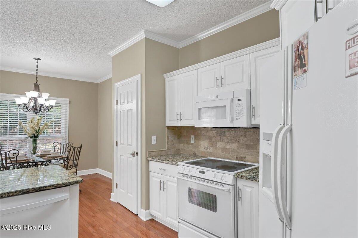 32 Juniper Creek Boulevard