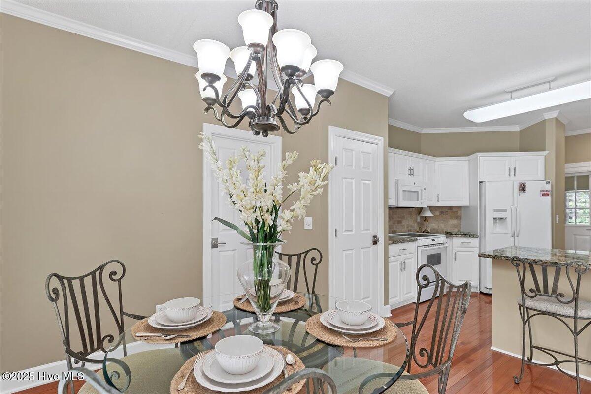 32 Juniper Creek Boulevard