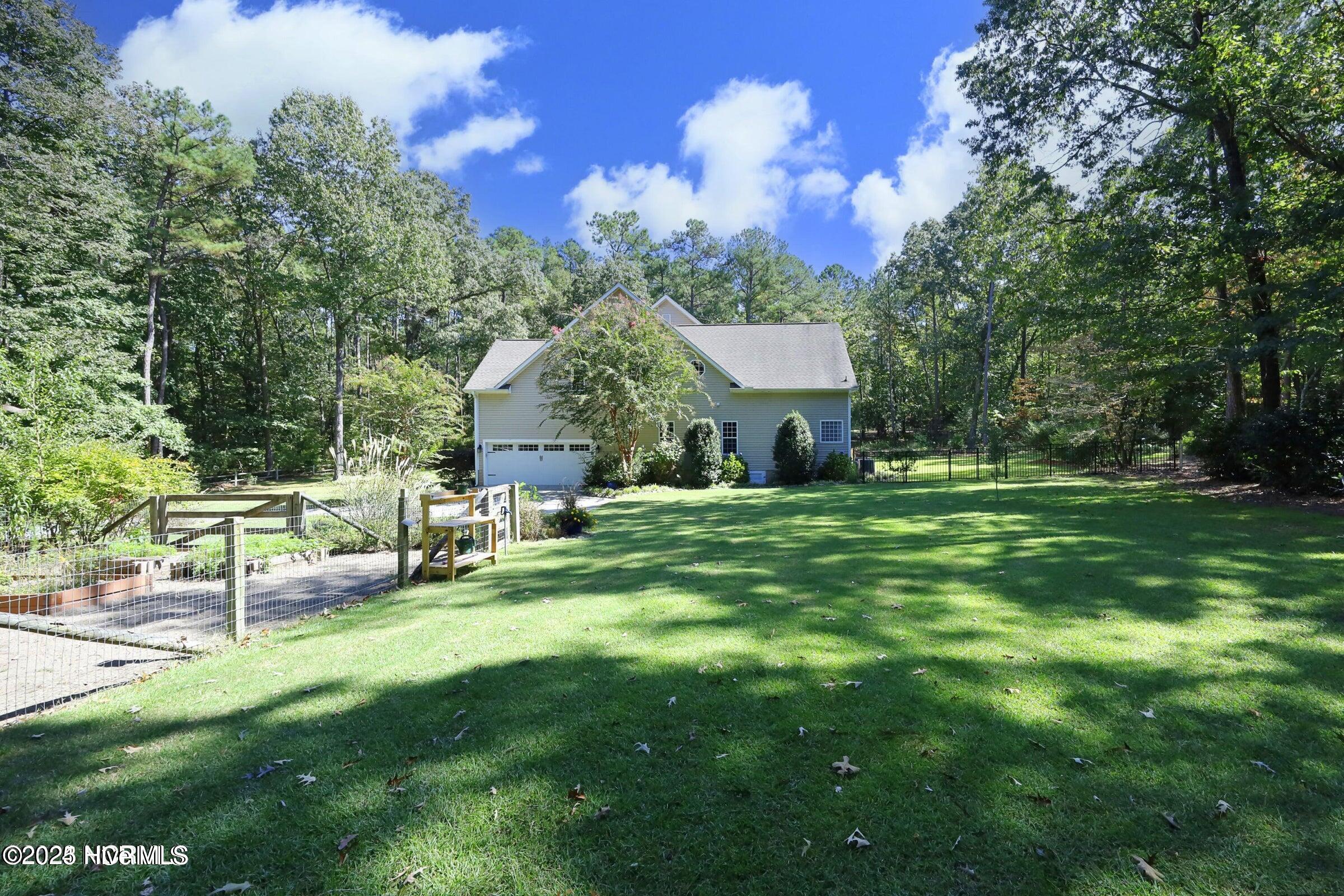 1655 Fort Bragg Road S