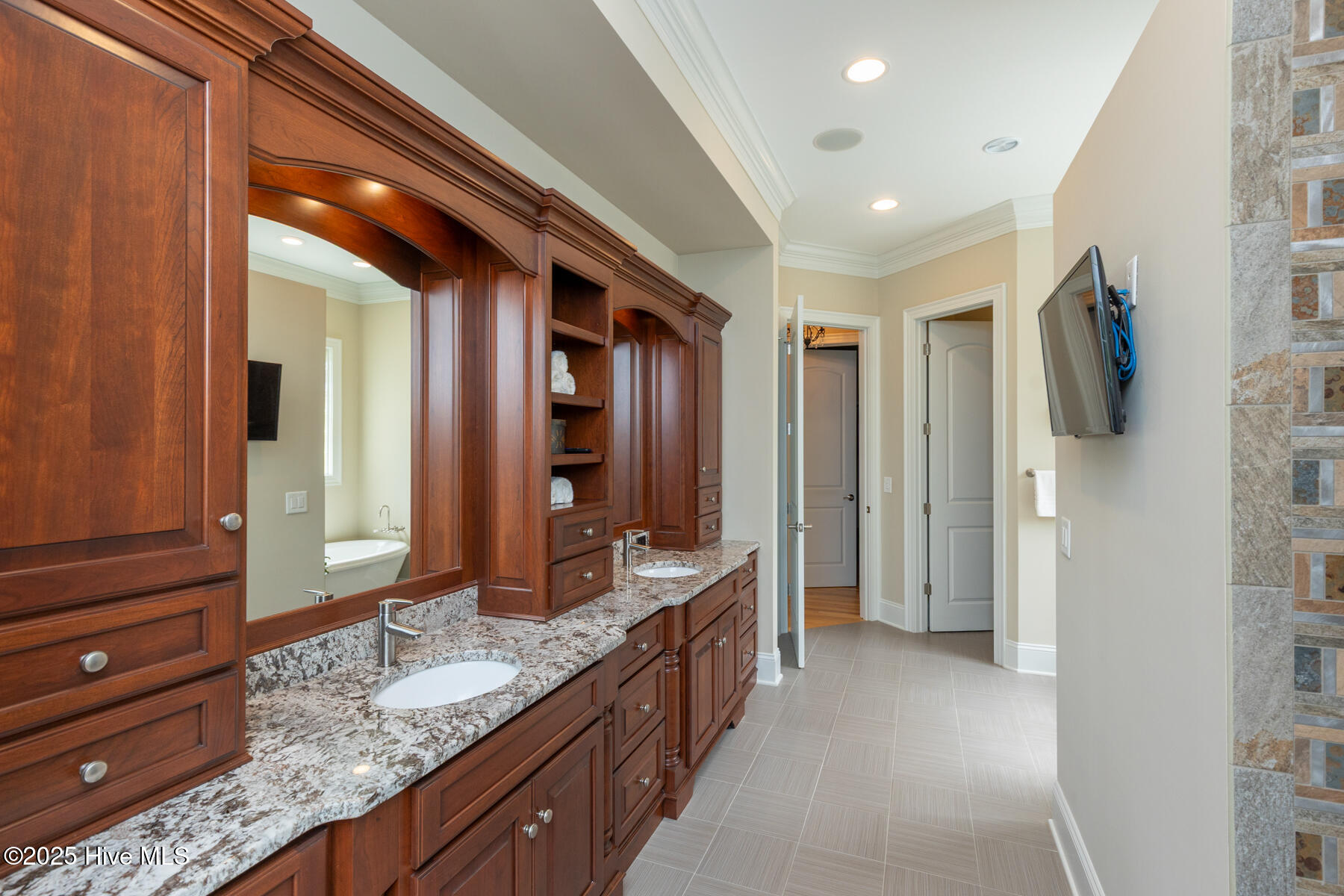 11 Whithorn Court