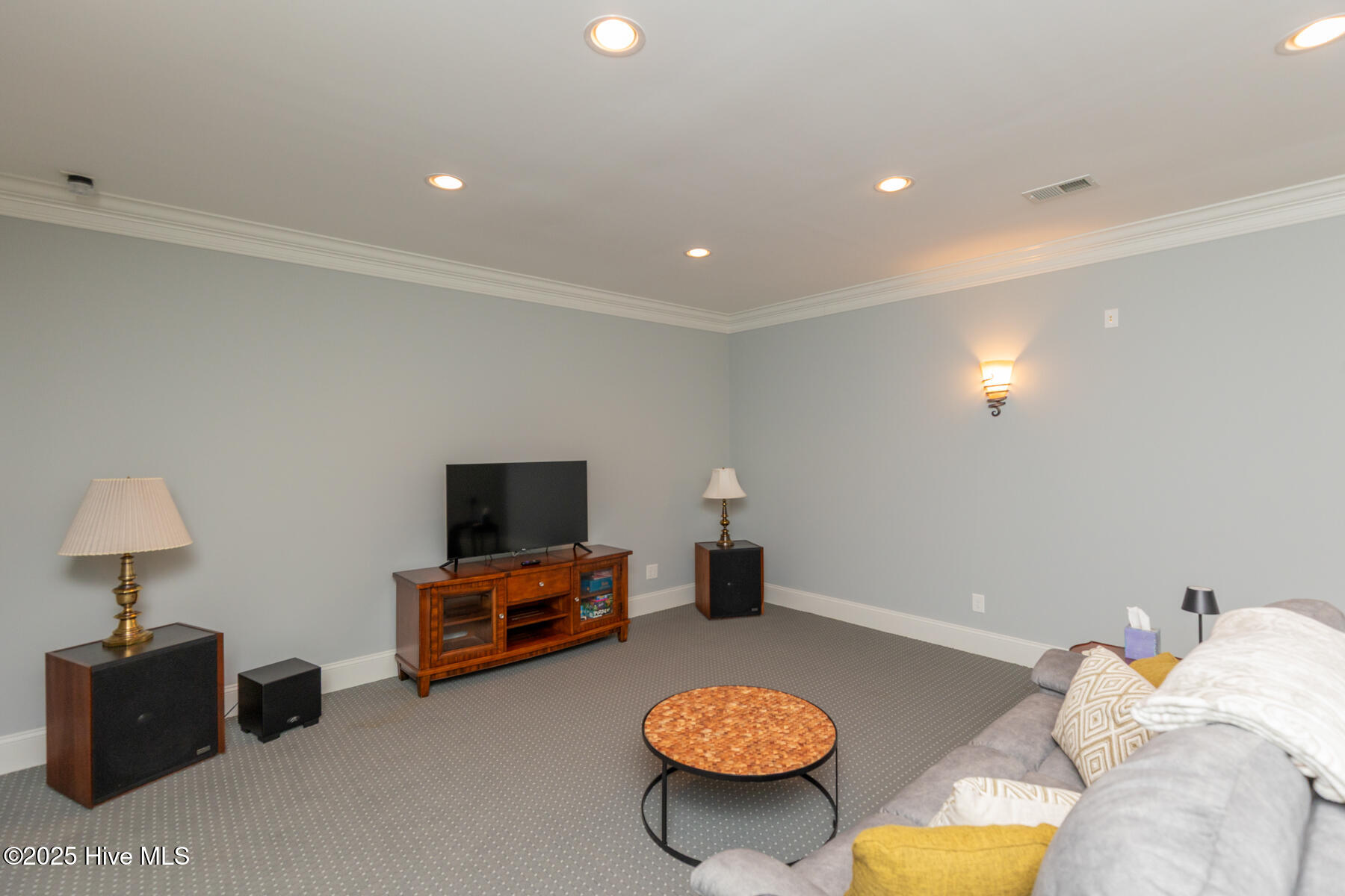 11 Whithorn Court
