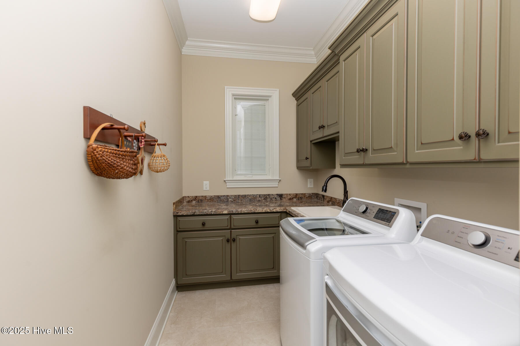 11 Whithorn Court