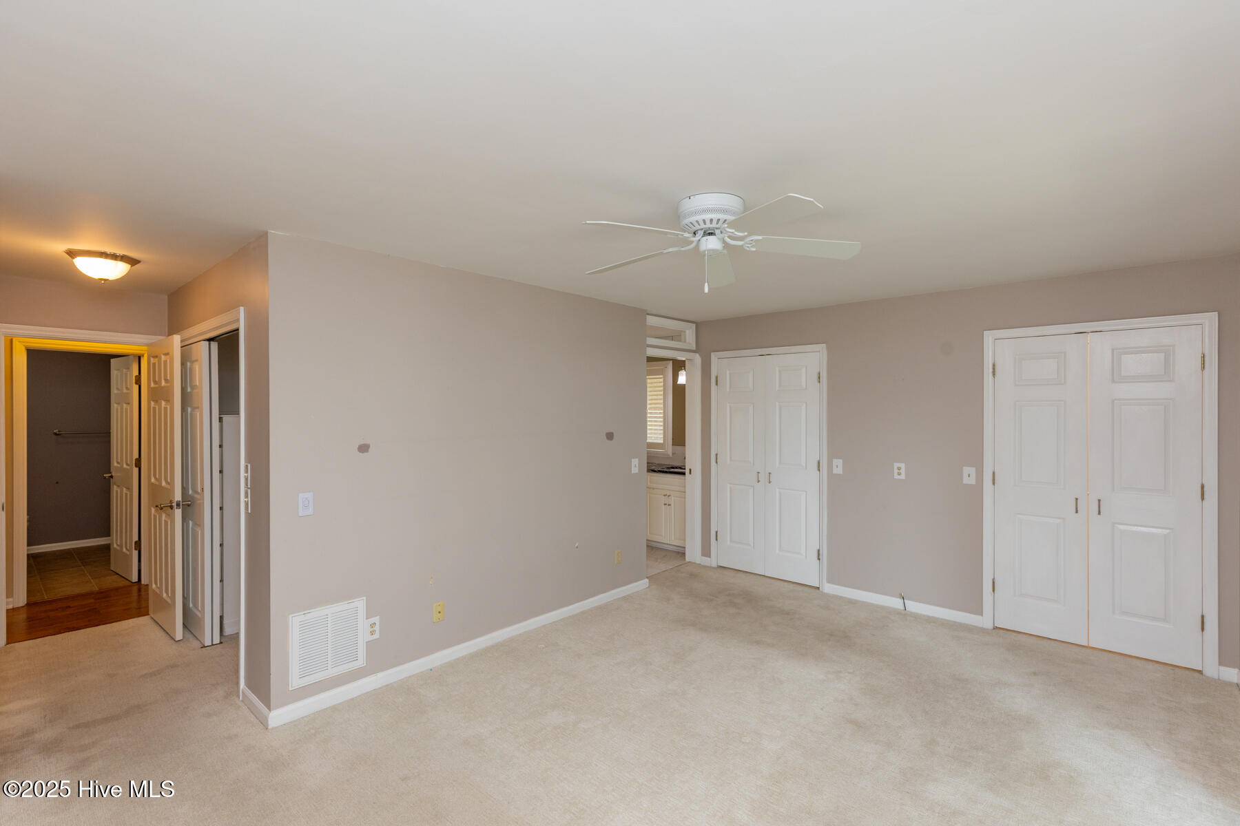 121 Lakeview Point