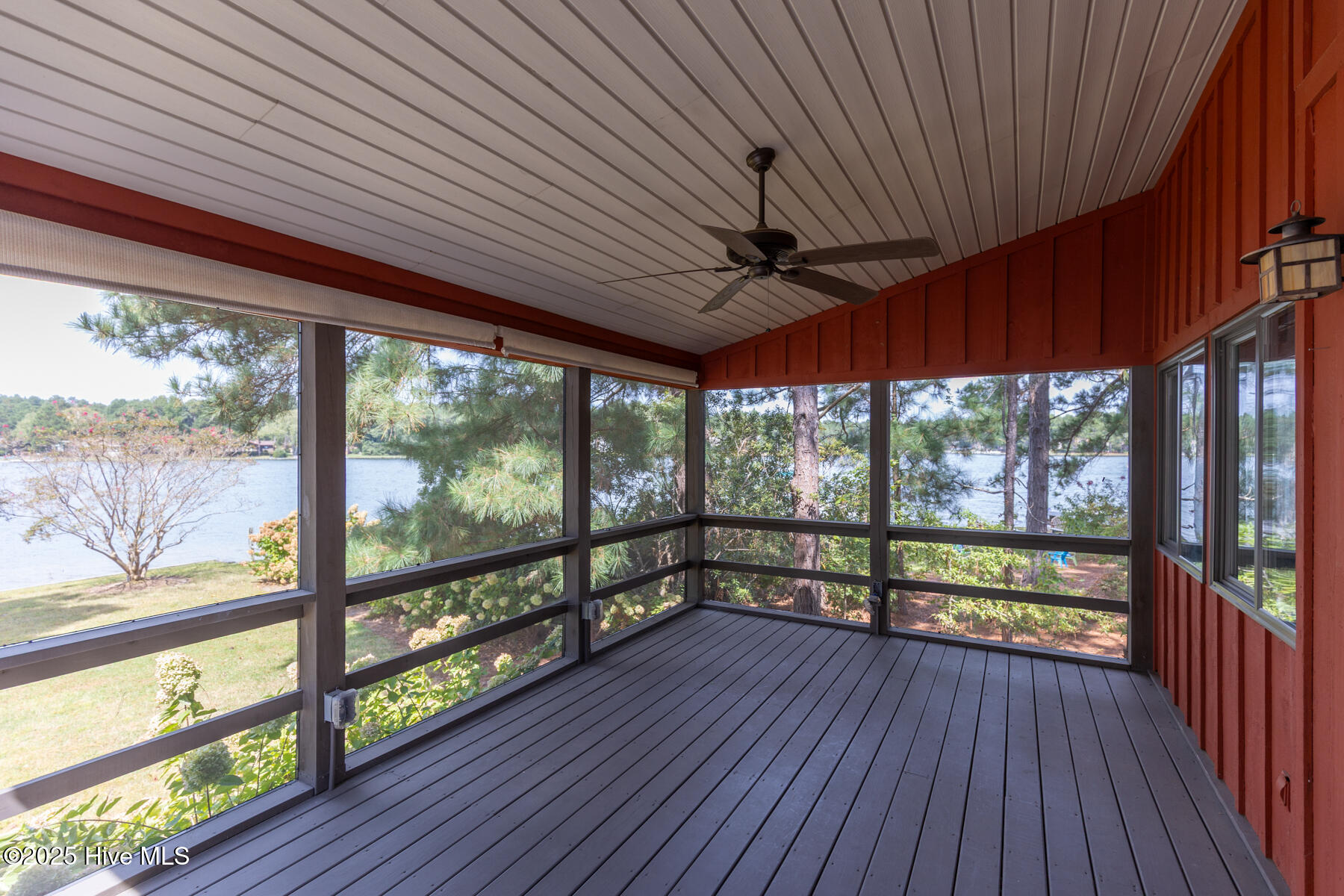 121 Lakeview Point