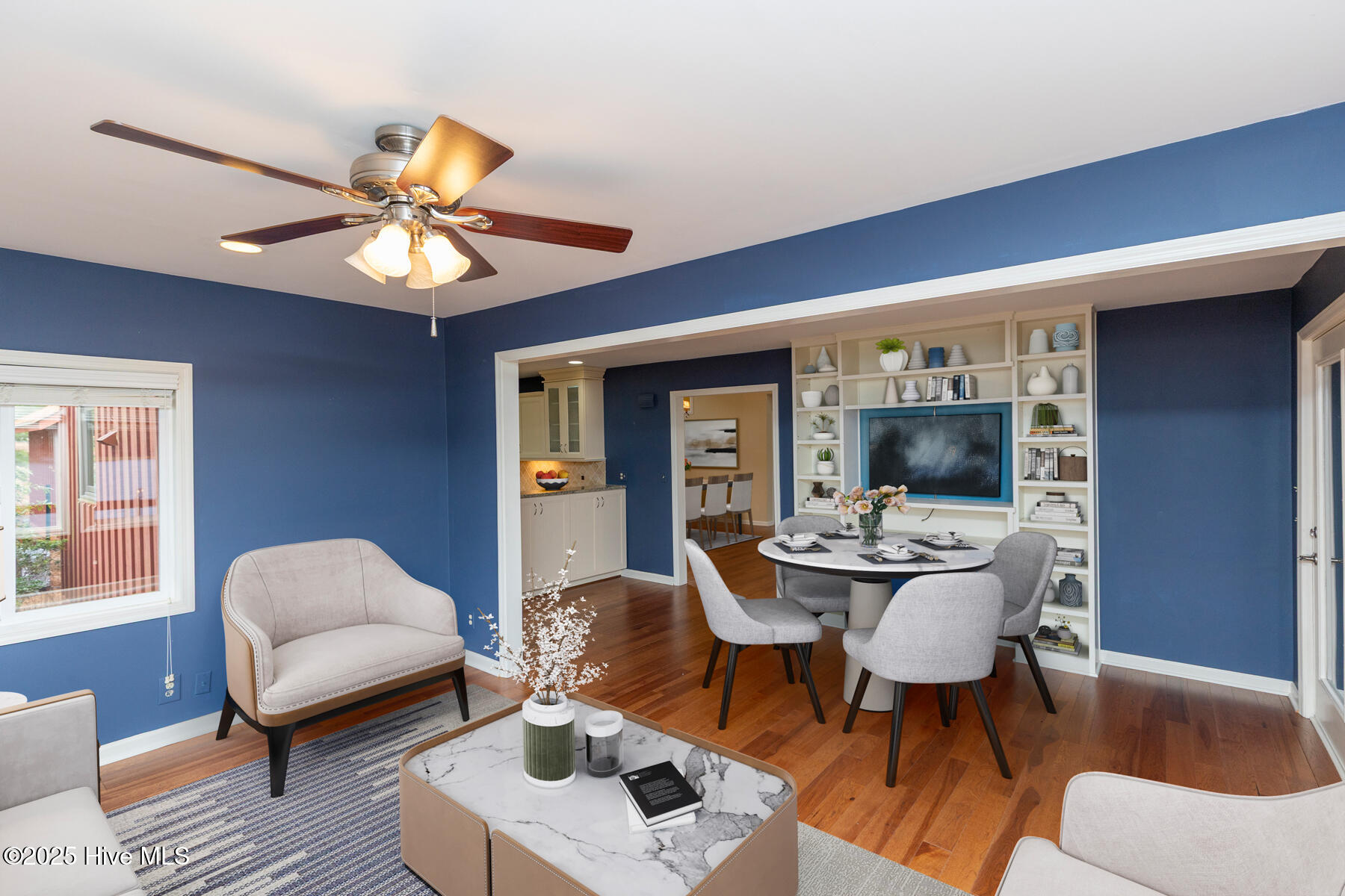 121 Lakeview Point